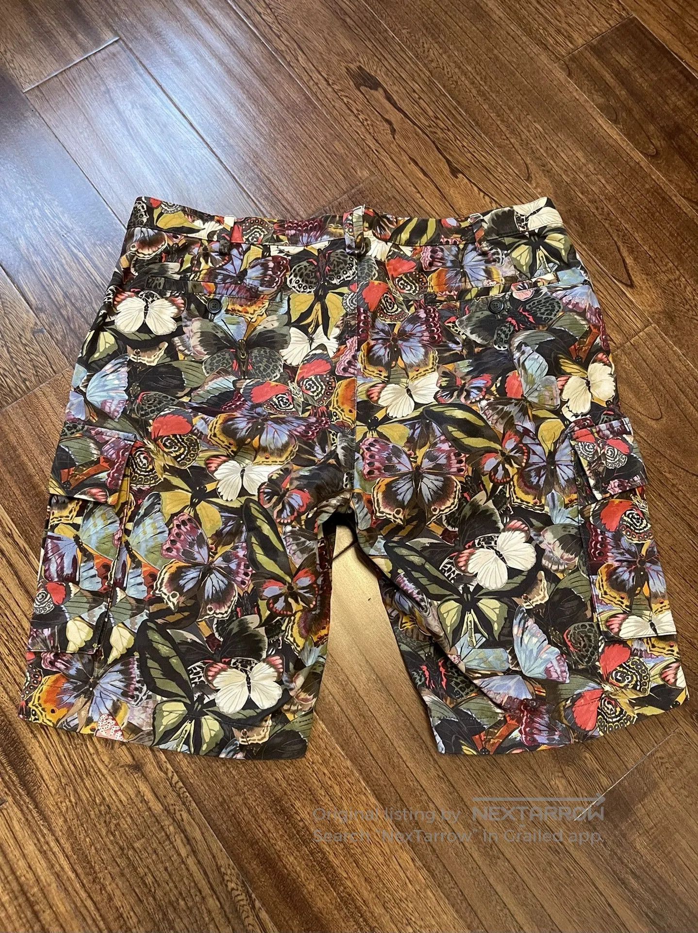 Valentino Valentino Men's Printed Shorts Size 50. Size US 34 / EU 50 - 4 Thumbnail