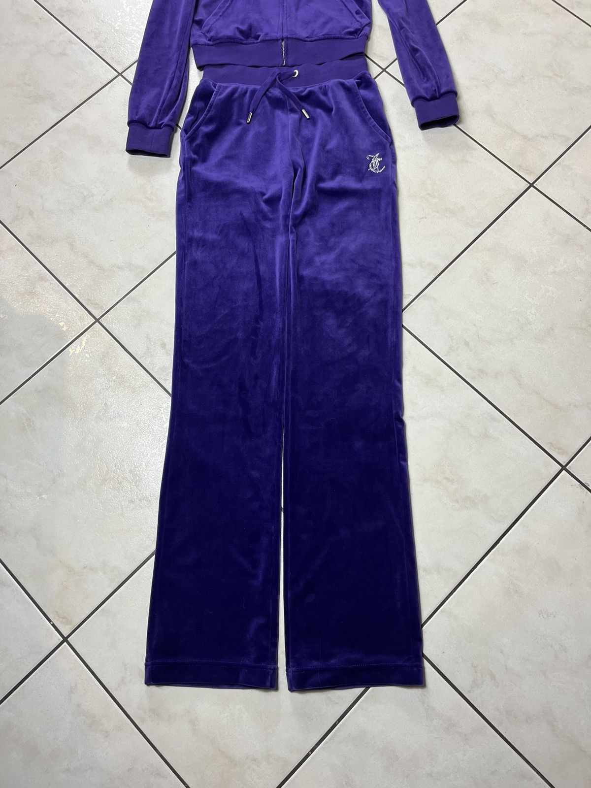 Juicy Couture × Vintage Vintage style y2k Juicy Couture velour tracksuit set velvet Size XXS / US 00 / IT 34 - 12 Thumbnail