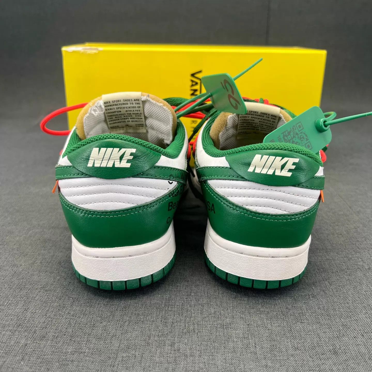 Nike OW x Nike Dunk Low White Green 40.5 Boxed CH18629 Size US 7.5 / EU 40-41 - 6 Thumbnail