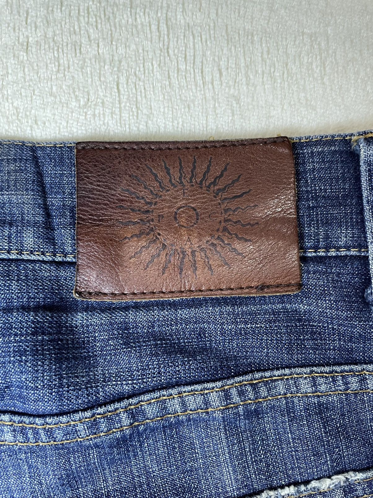 Japanese Brand Vintage Epoca Uomo Boot Cut Distress Mudwash Denim Jeans Size US 34 / EU 50 - 16 Thumbnail