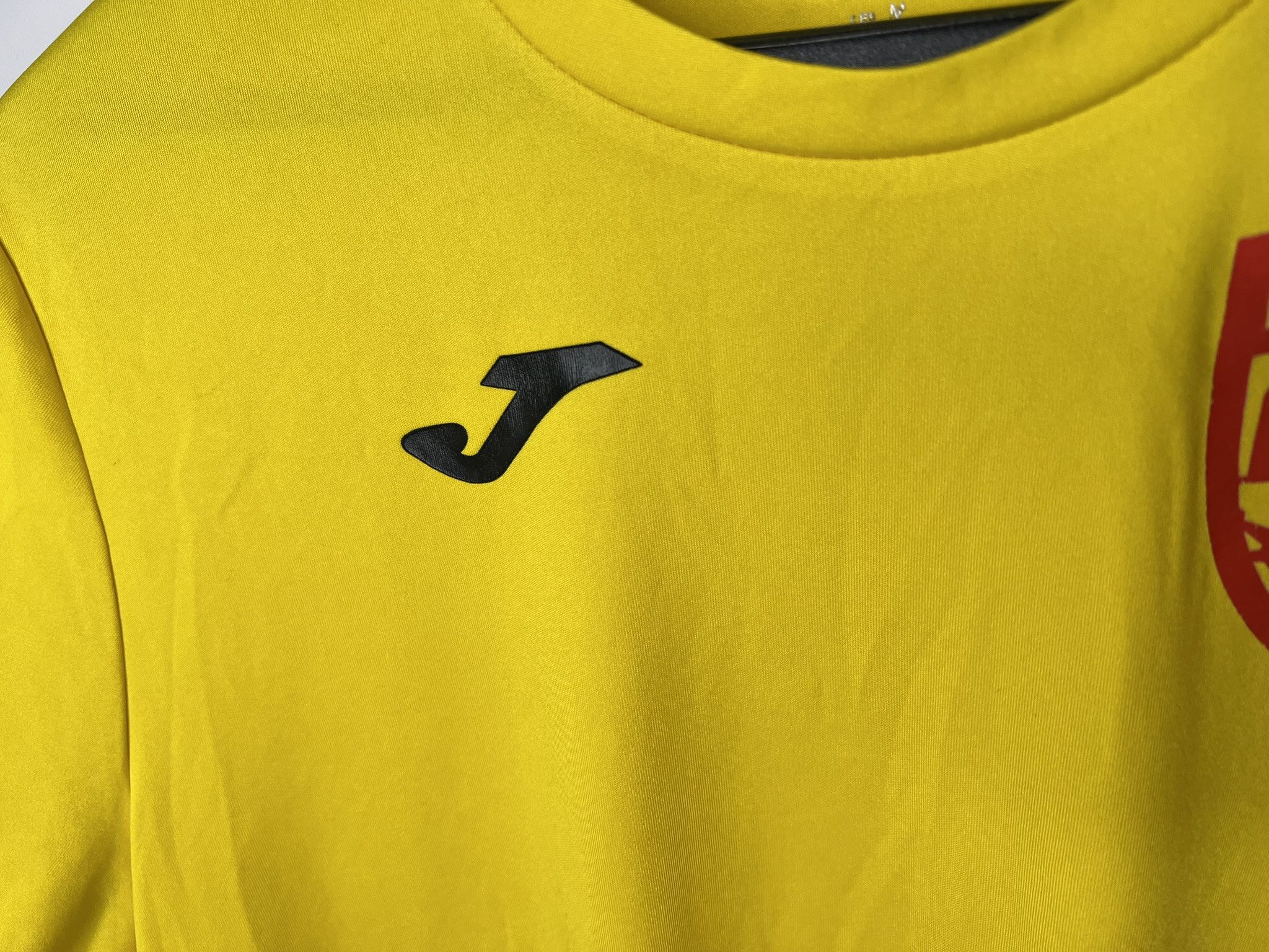 Joma ROMANIA TEAM 2021 TRAINING FOOTBAL SHIRT SOCCER JERSEY Size US M / EU 48-50 / 2 - 4 Thumbnail