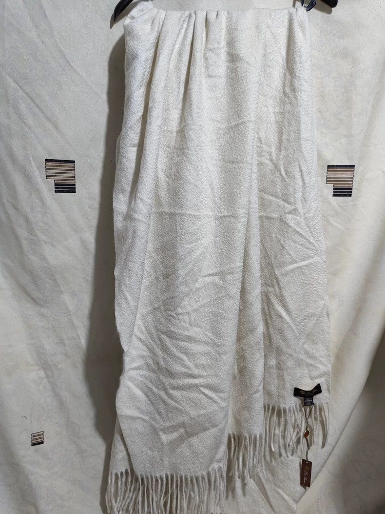 Loro Piana LORO PIANA Cashmere scarf, pure white, made in Italy Size ONE SIZE - 1 Thumbnail