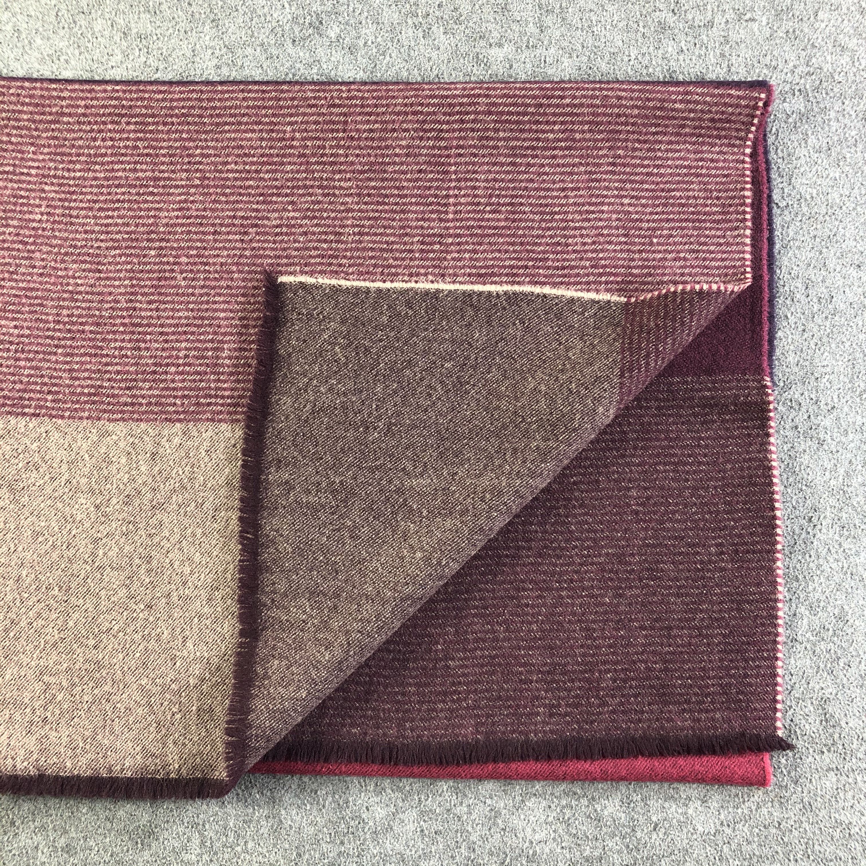 Johnstons Of Elgin Johnstons Of Elgin Scarf / Muffler / Neckwear P145 Size ONE SIZE - 4 Thumbnail