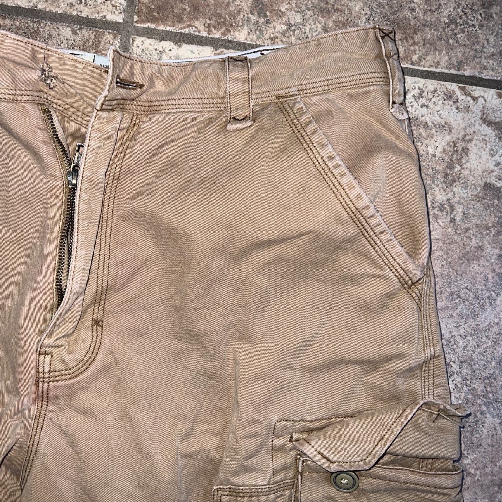 Ecko Unltd. VINTAGE Ecko UNLTD Cargo Pants Times Square New York Mens Size 34x30 Beige Pants Men 34 30 Missing Button Size US 34 / EU 50 - 2 Thumbnail