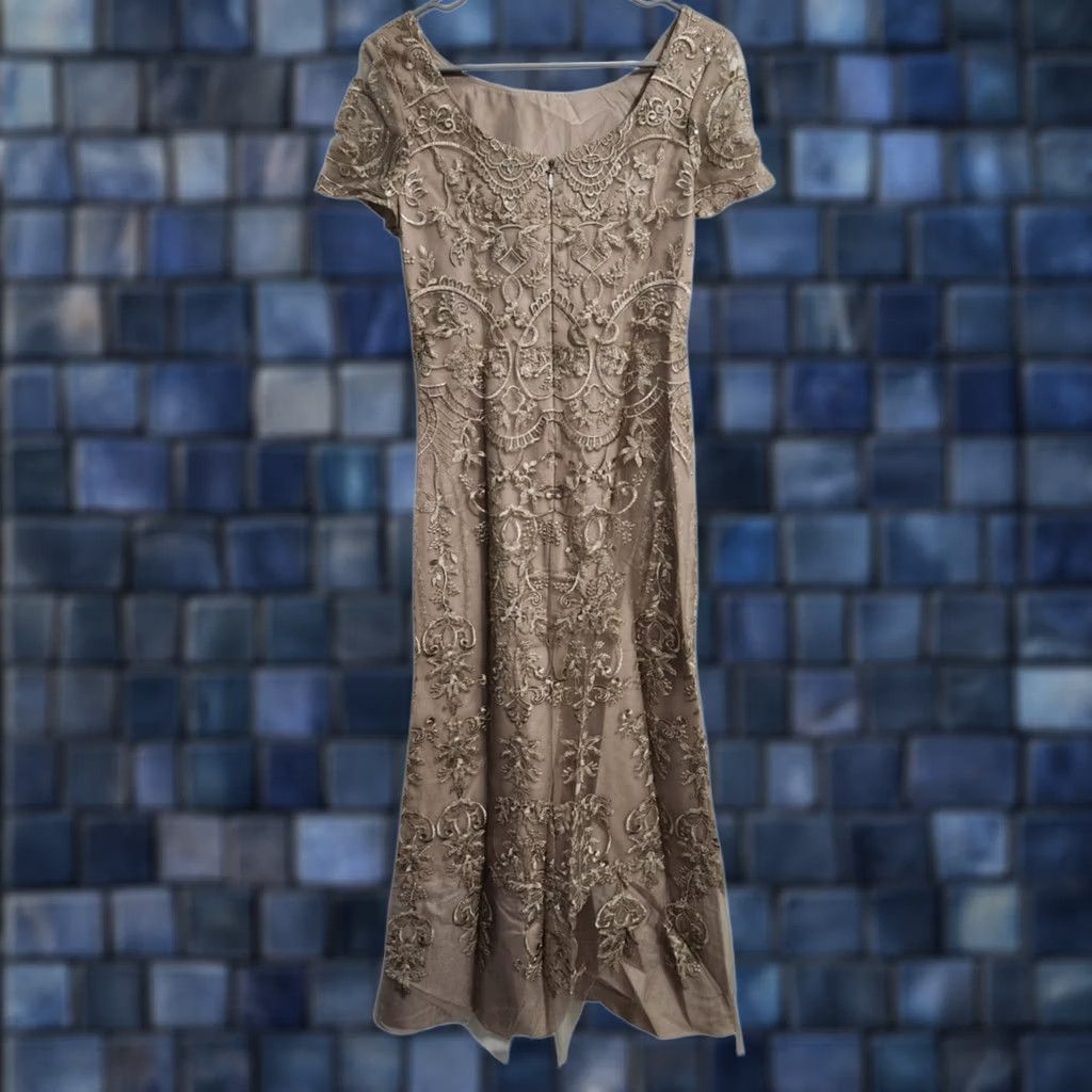 Vintage JJs House Womens 6 Floral Embroidered Midi Dress Short Sleeve Taupe Lace Dress Size 28" / US 6 / IT 42 - 1 Thumbnail