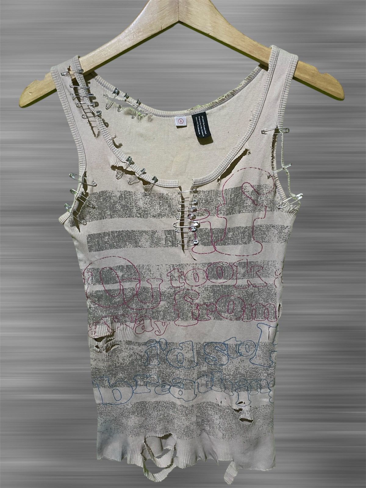 KMRii Wops💥TANKTOP UNIQLO JAPANESE BALMAIN STYLE ❤️‍🔥 Size S / US 4 / IT 40 - 1 Thumbnail