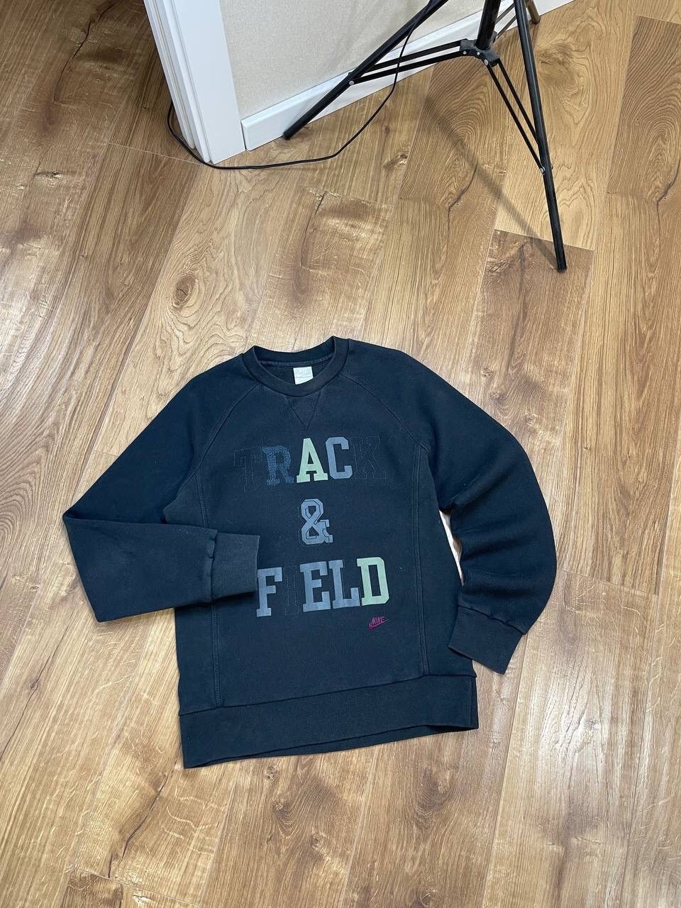 Nike Vintage Nike Y2K Style Track Field 72 Big Logo Sweatshirt Size US S / EU 44-46 / 1 - 1 Thumbnail