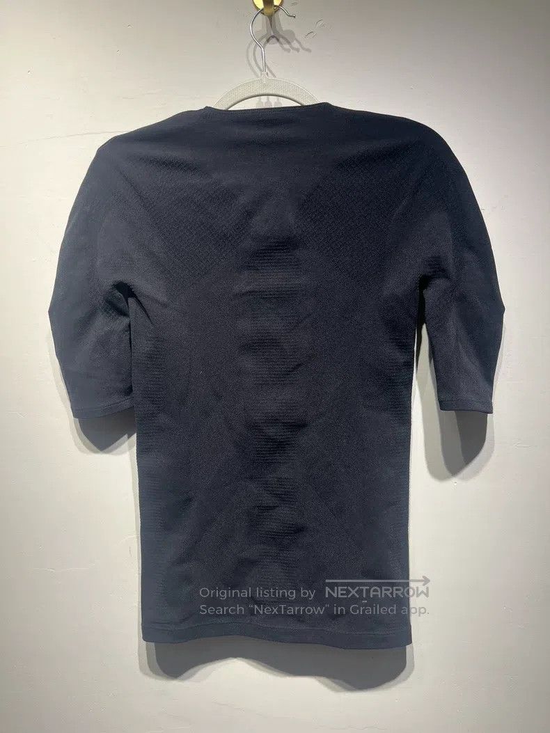Balenciaga Balenciaga short sleeves Size XS / US 0-2 / IT 36-38 - 2 Thumbnail
