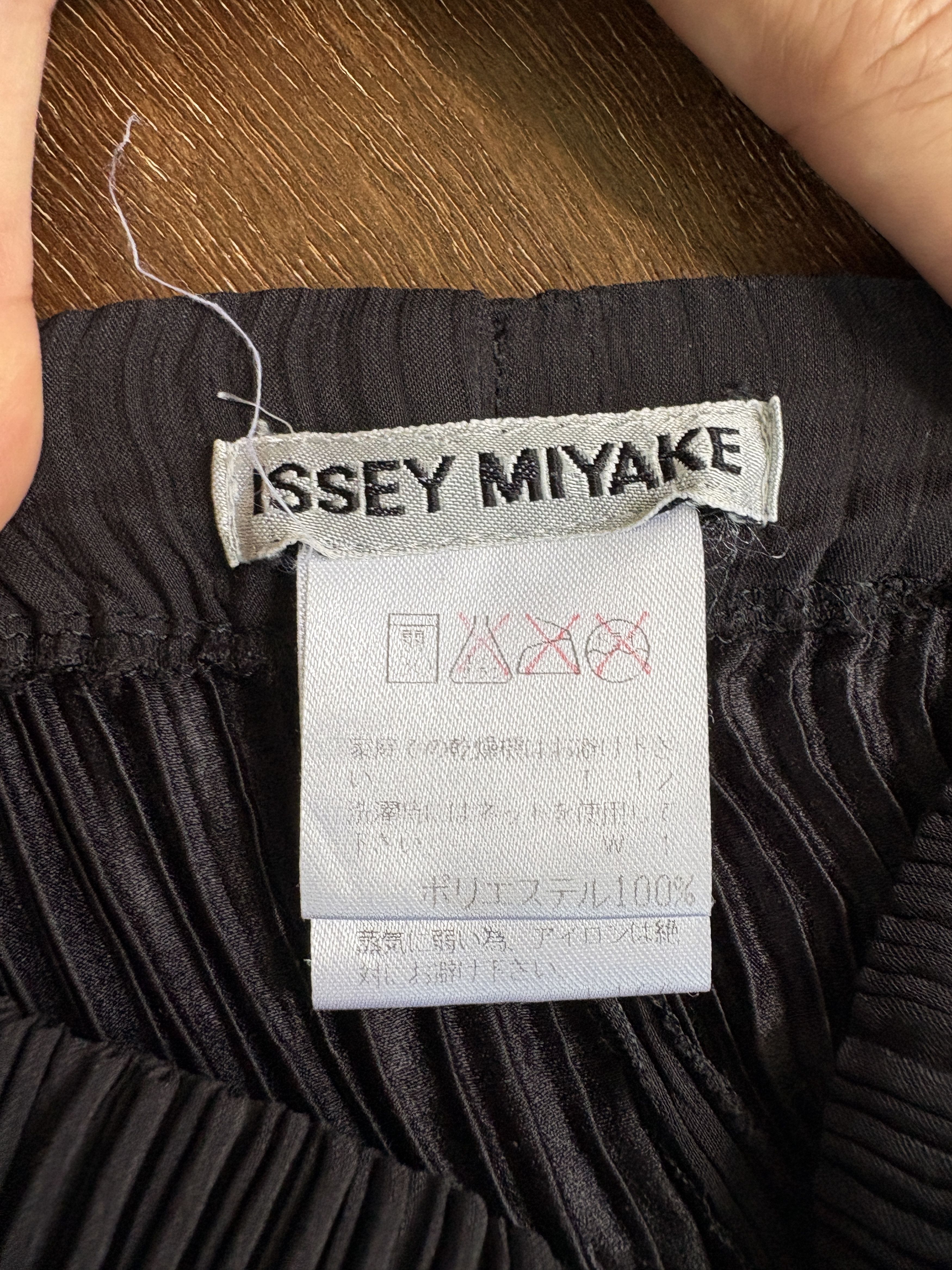 Issey Miyake Issey Miyake Pleats Please Black Pants Size US 28 / EU 44 - 2 Thumbnail