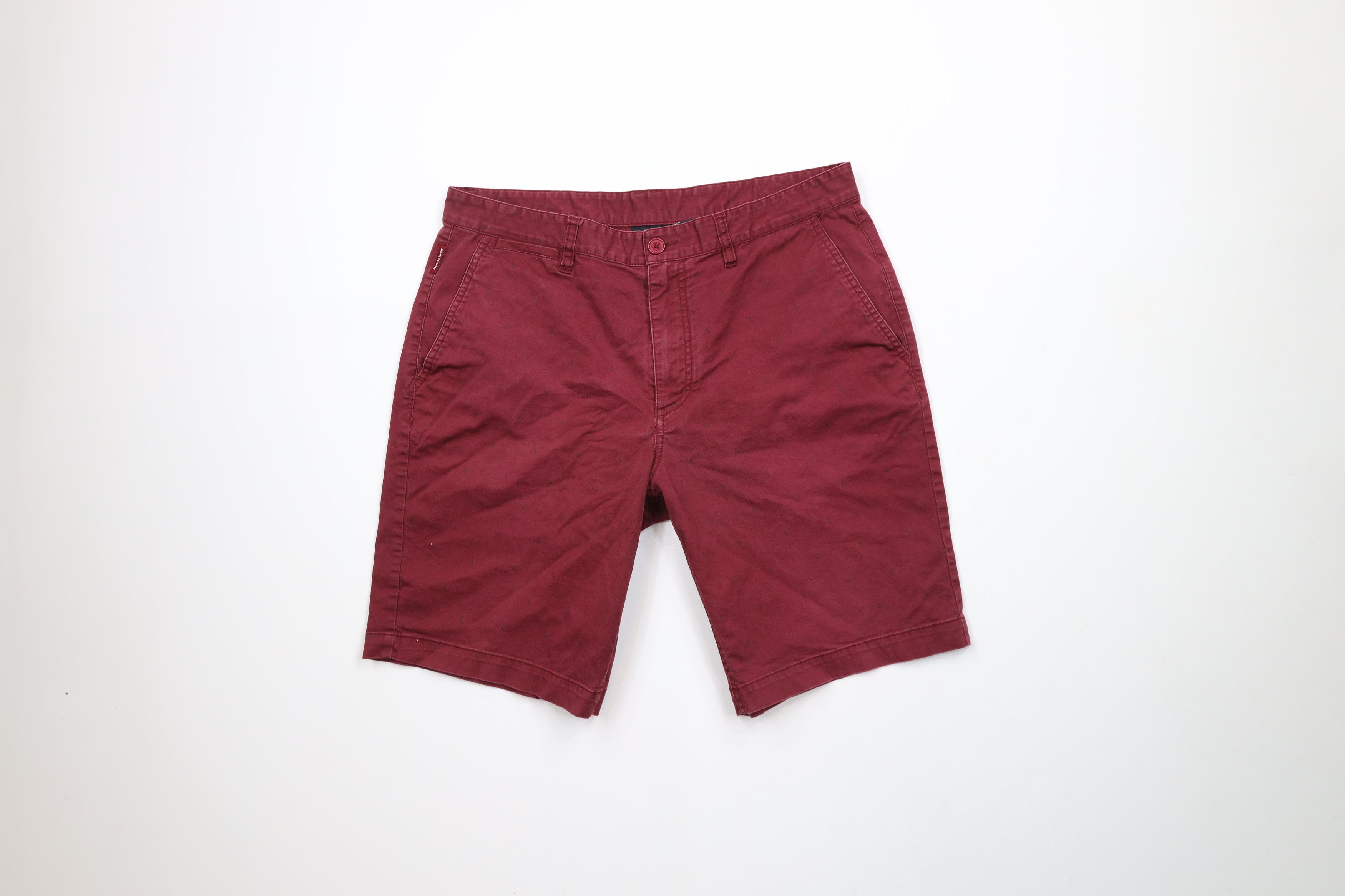 Armani Exchange × Vintage Armani Exchange Spell Out All Over Print Chino Shorts Red Size US 34 / EU 50 - 1 Thumbnail
