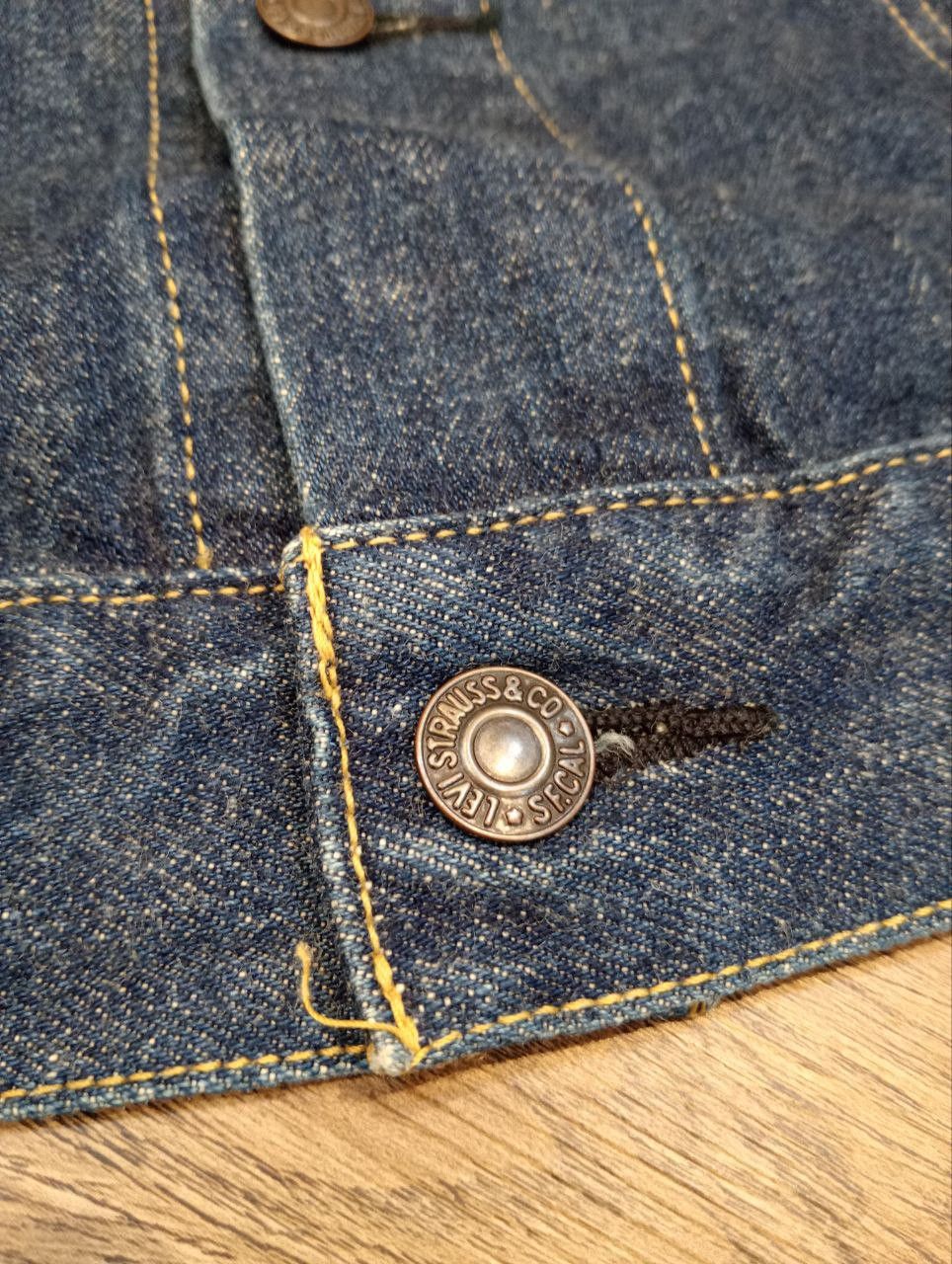 Levi's Vintage Clothing LEVI'S VINTAGE 71557 CAPITAL E BLUE DENIM JACKET - SIZE 40 Size US L / EU 52-54 / 3 - 6 Thumbnail
