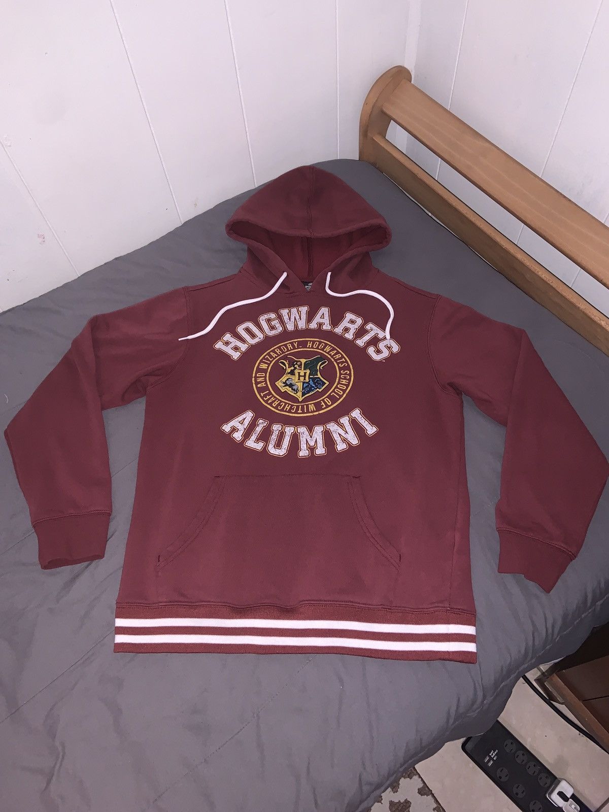 Other Unisex - Harry Potter Hogwarts Alumni - Size Medium Size US M / EU 48-50 / 2 - 1 Thumbnail