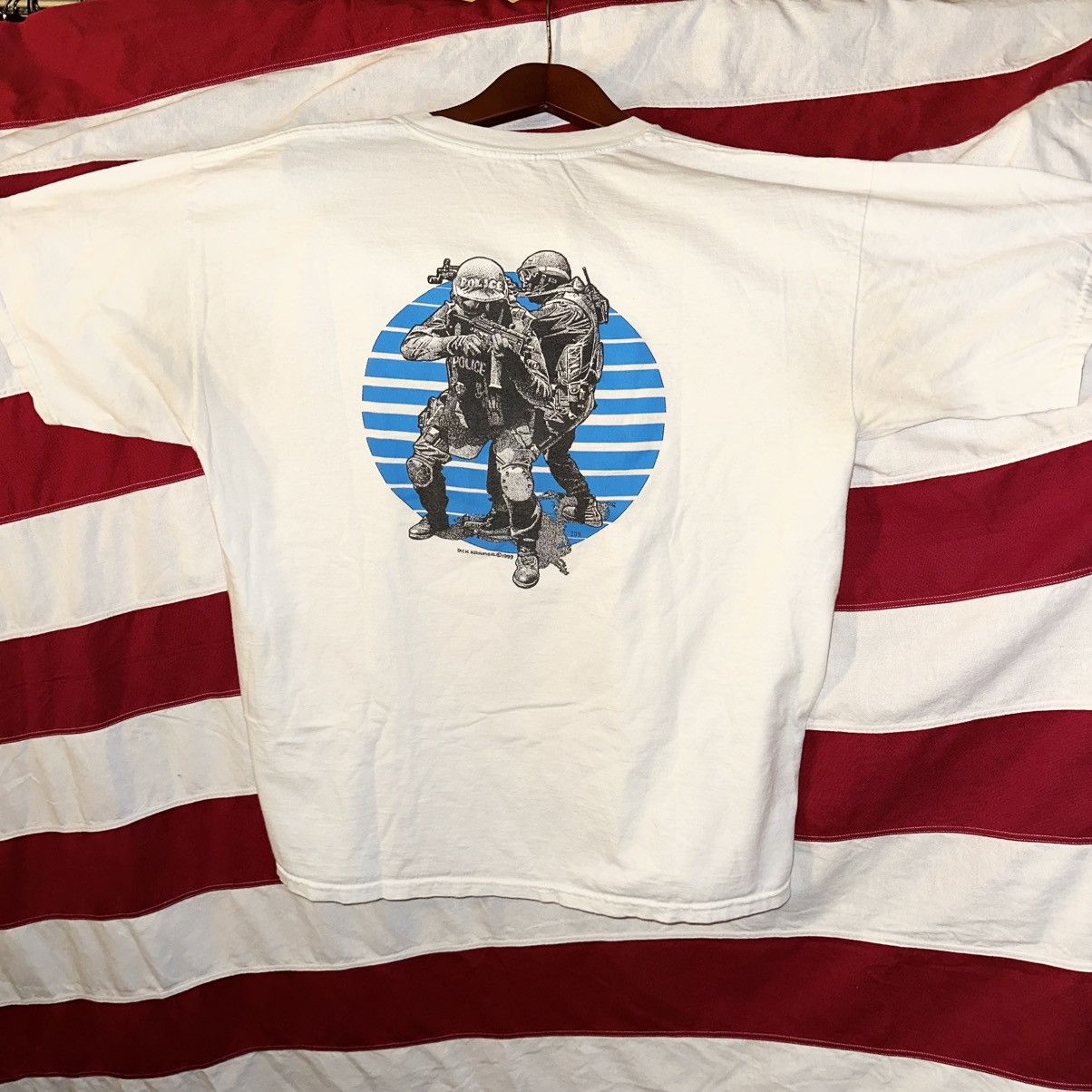 Vintage Vintage 1999 SWAT T-shirt Size US XL / EU 56 / 4 - 1 Thumbnail