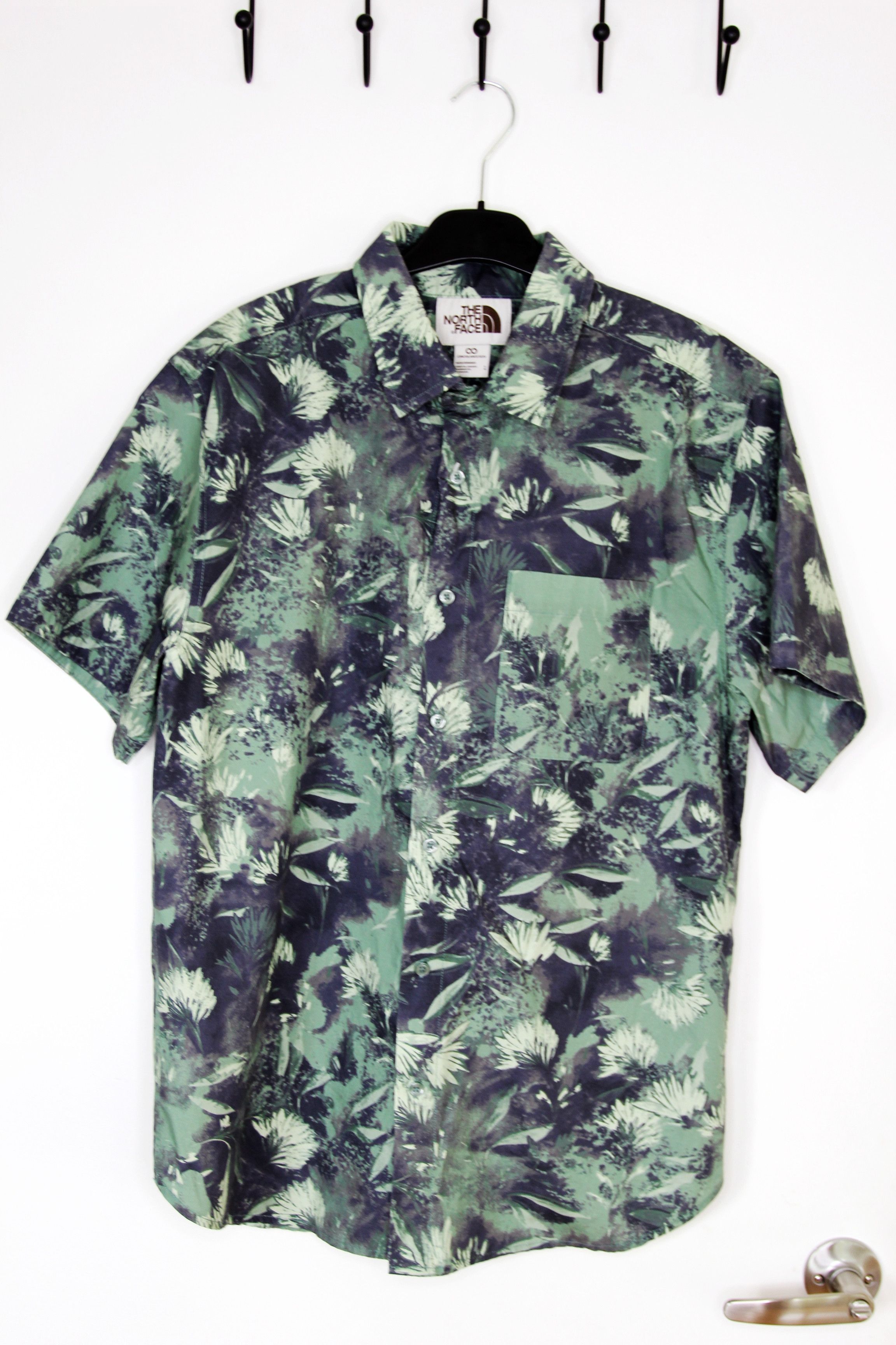 The North Face BNWT SS25 THE NORTH FACE BAYTRAIL PATTERN SHIRT L Size US L / EU 52-54 / 3 - 2 Thumbnail