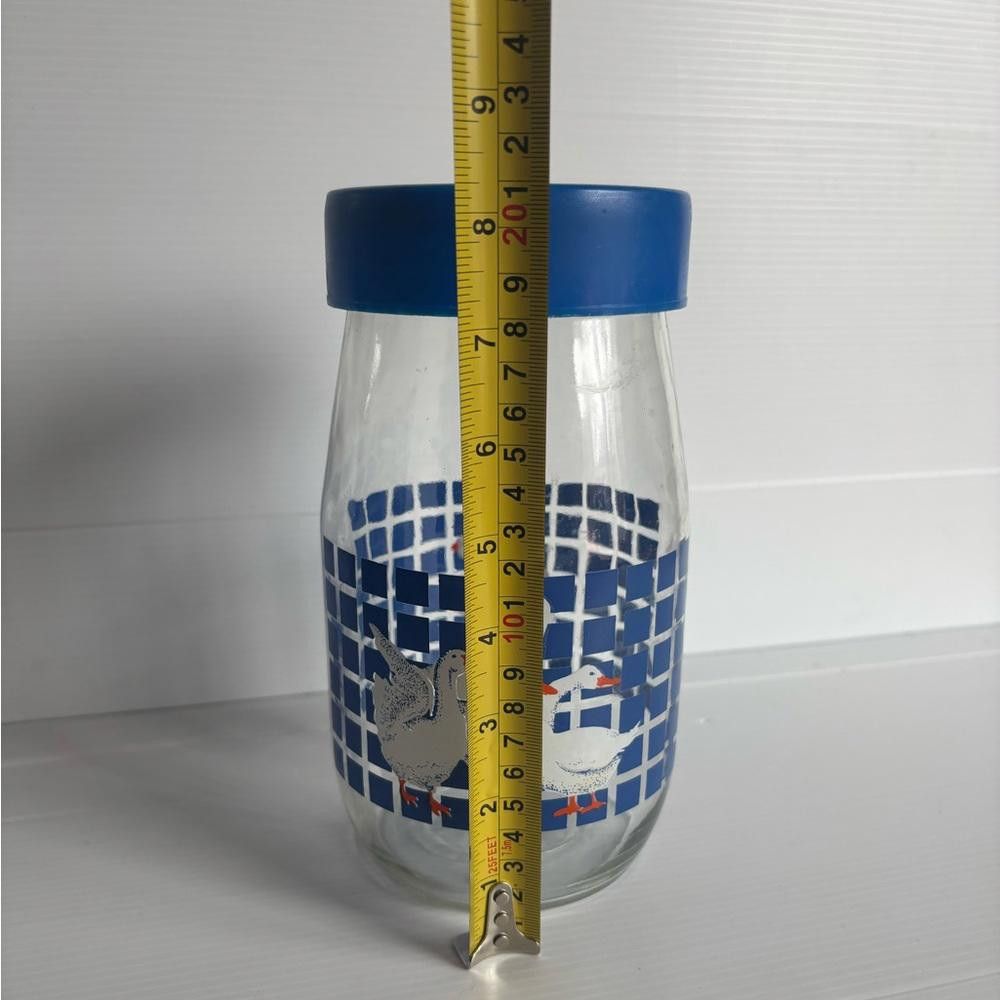 Designer 1982 Carlton 1.5 Liter Glass Storage Jar with goose Size ONE SIZE - 2 Thumbnail