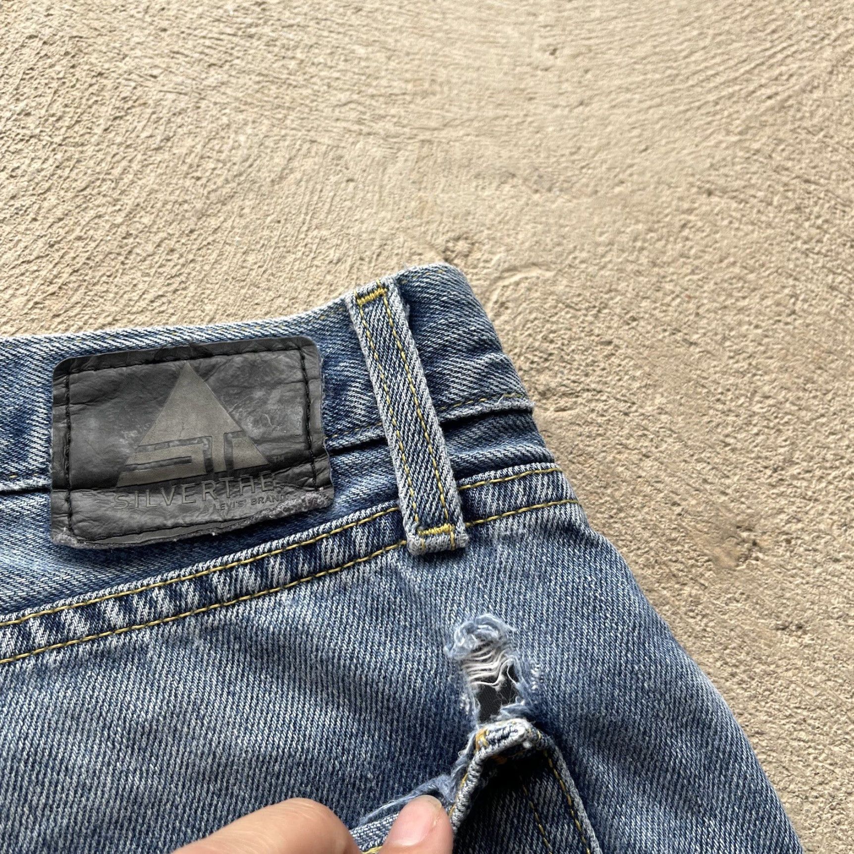 Levi's VINTAGE Levi's Silvertab Jeans Mens 36x34 Denim Baggy Relaxed Wide-Leg 90s Blue Mens Size US 36 / EU 52 - 4 Thumbnail