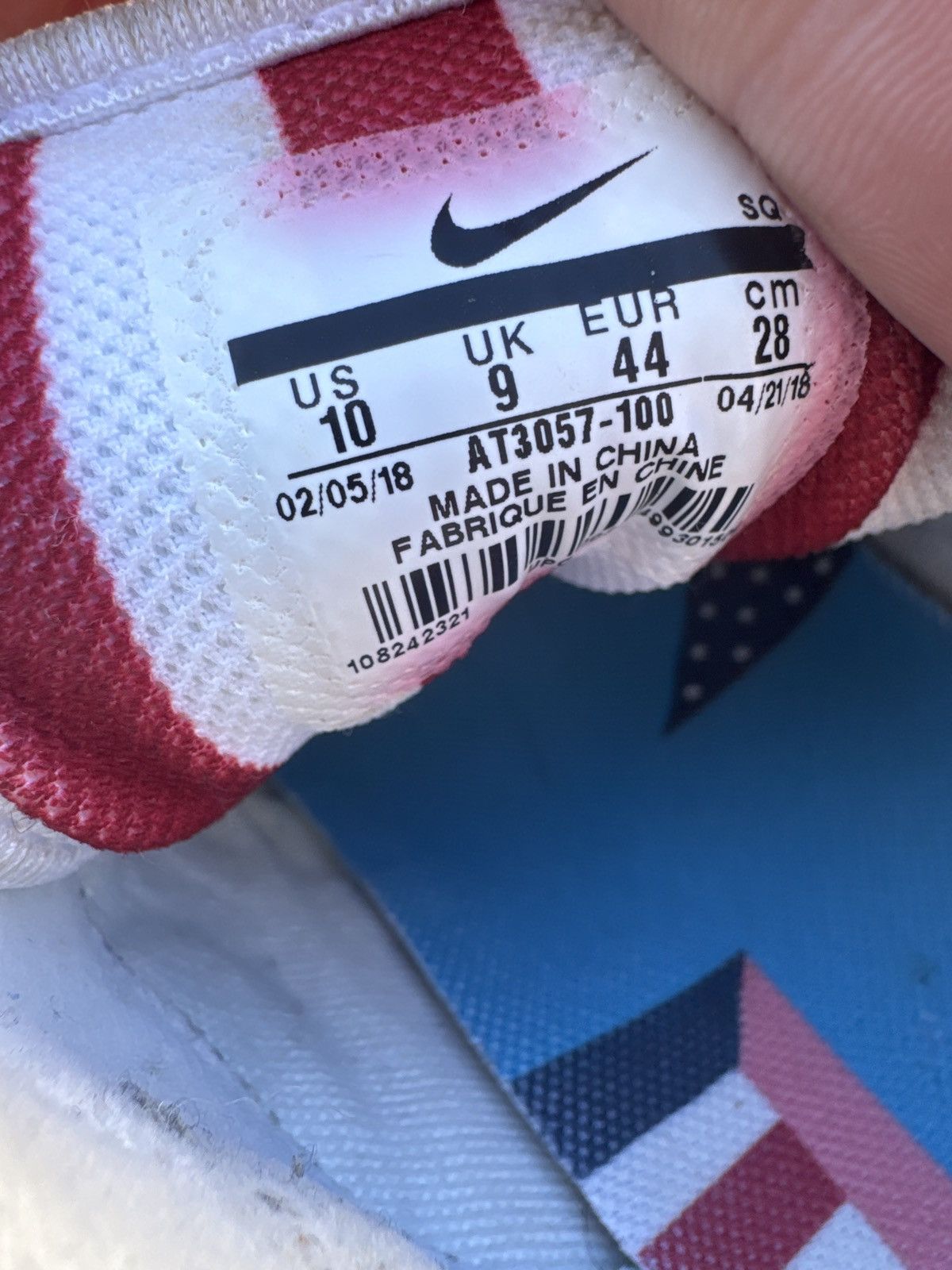 Nike NIKE AIR MAX 1 PARRA SIZE 10 WHITE MULTI COLOR USA Size US 10 / EU 43 - 7 Thumbnail