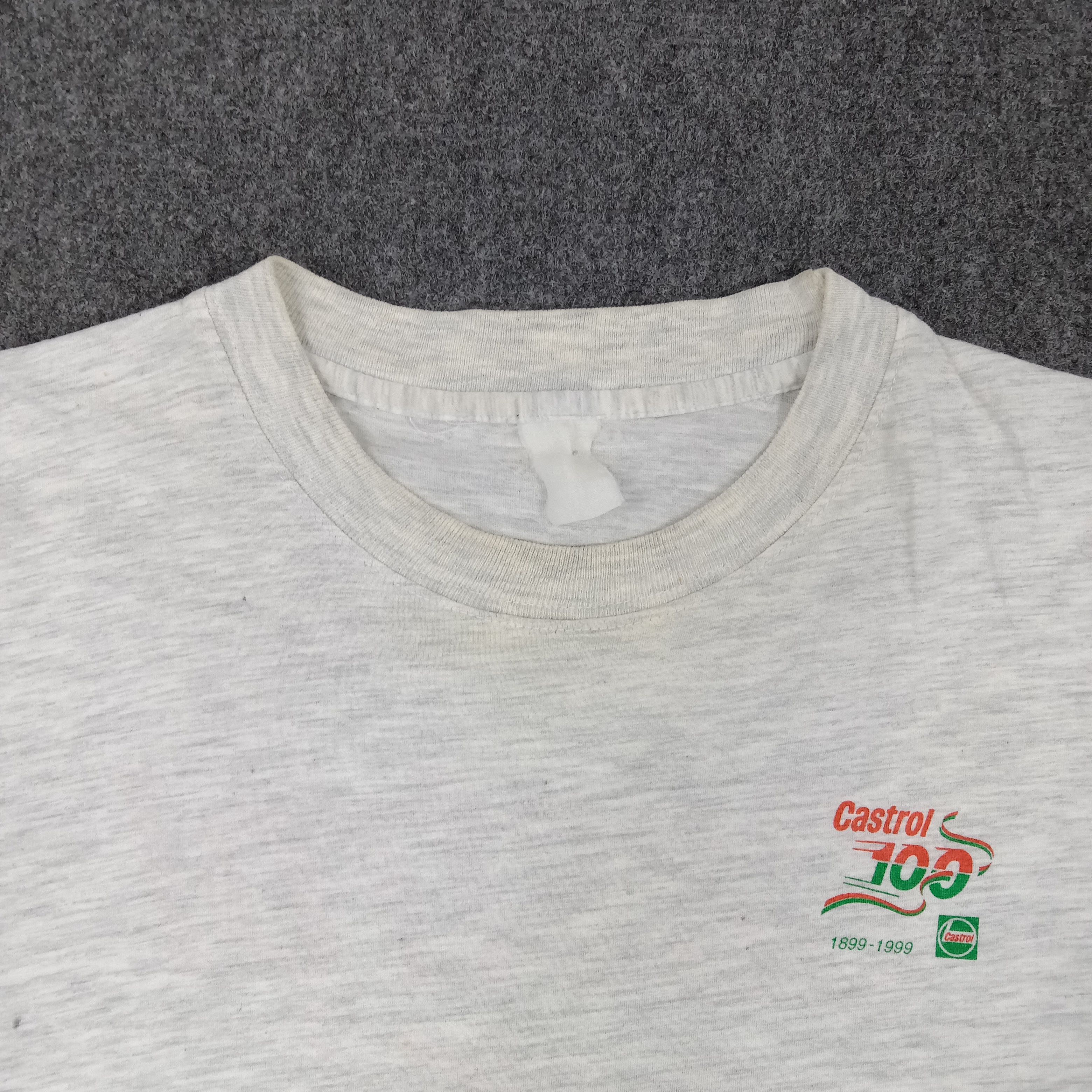 Vintage Castrol Racing Oil Lubricant Motorsports Tshirt Size US L / EU 52-54 / 3 - 4 Thumbnail