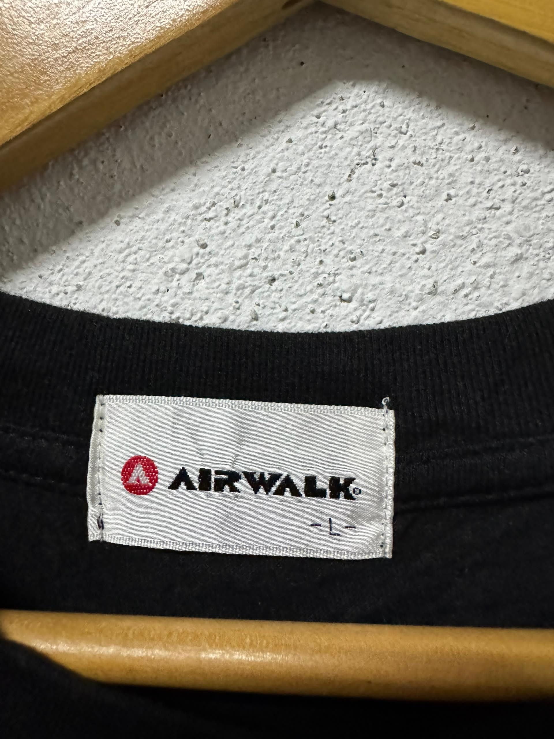 Airwalk Vintage y2k airwalk tshirt 🔥🔥🔥 Size US M / EU 48-50 / 2 - 6 Thumbnail