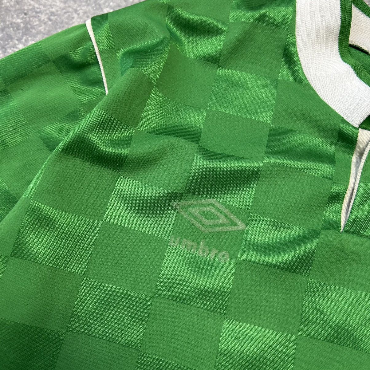 Umbro Vintage Umbro 8 Number Player 90’s Soccer longsleeve Size US L / EU 52-54 / 3 - 4 Thumbnail