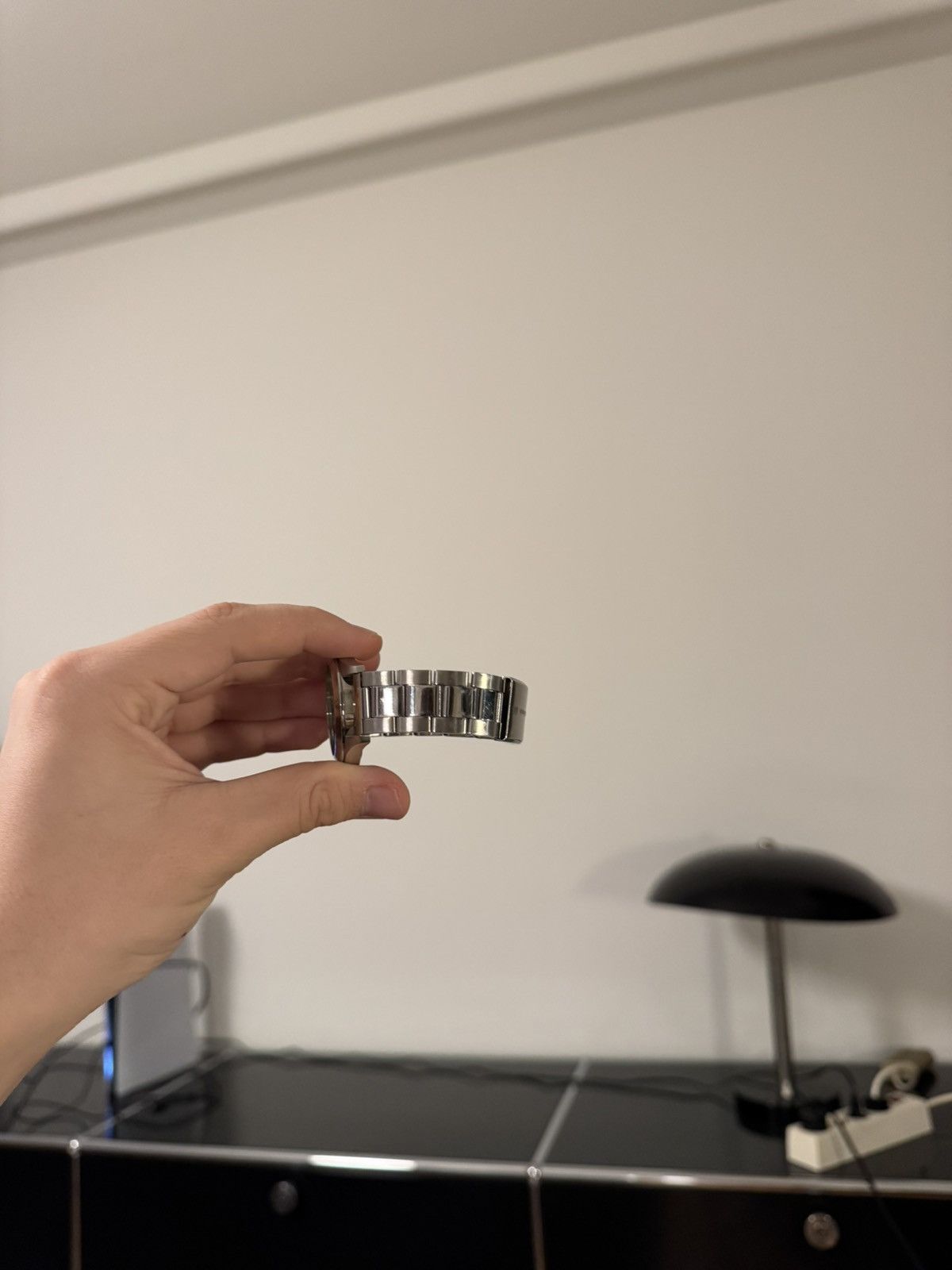 H&M × Maison Margiela Maison Margiela x H&M “Re-Edition” faceless watch bracelet Size ONE SIZE - 8 Thumbnail