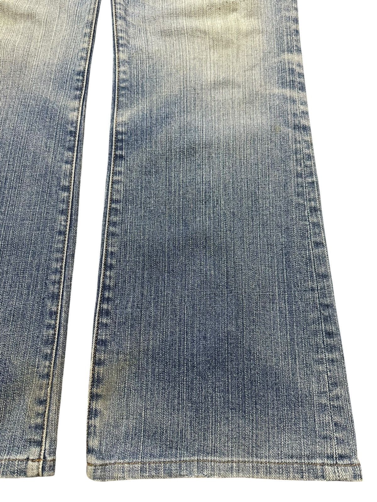 Uniqlo Vintage Japanese Uniqlo Blue Faded Wash Style Wide Leg Jeans Size US 28 / EU 44 - 8 Thumbnail