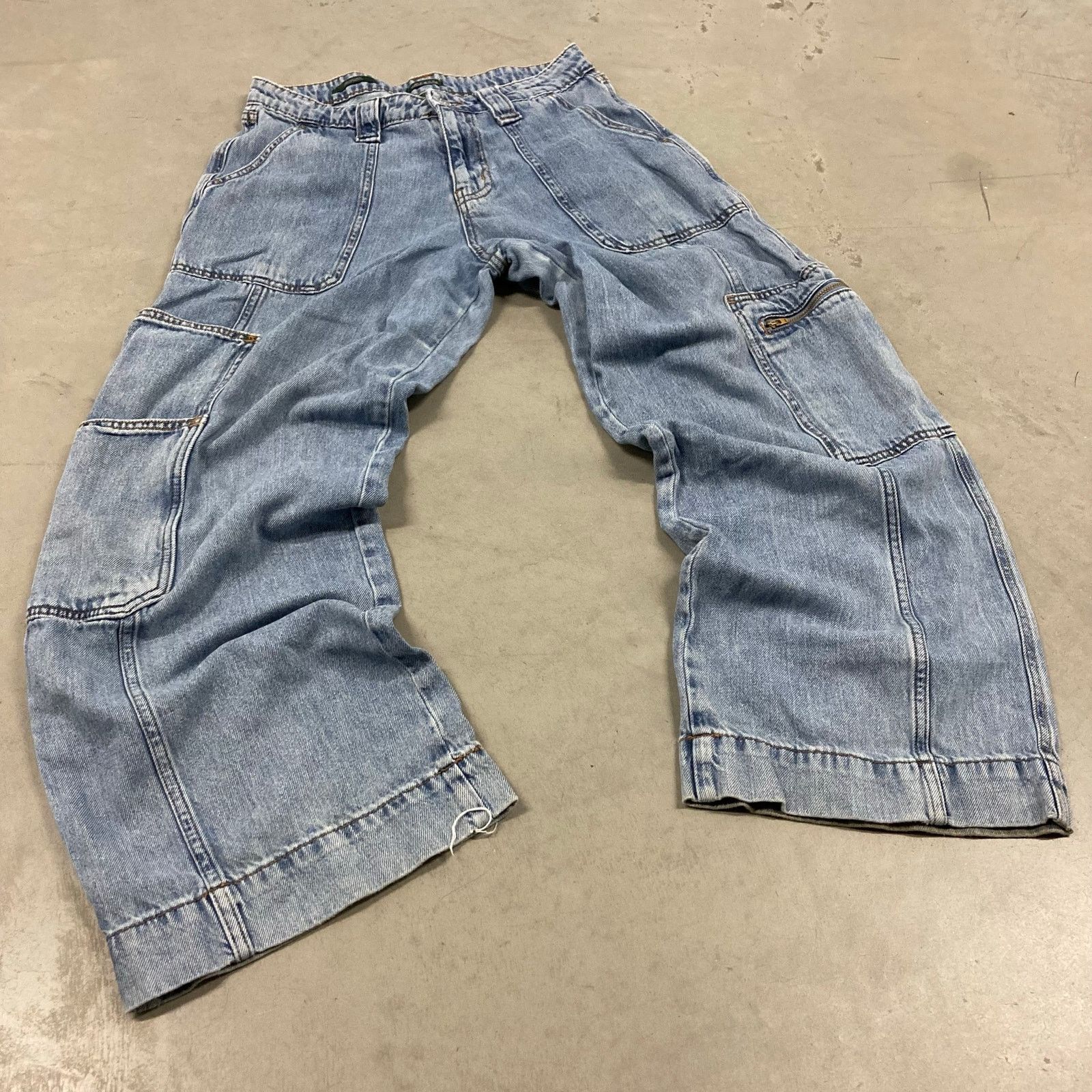Vintage vintage y2k baggy cargo jeans 29x29 Size US 29 - 1 Thumbnail