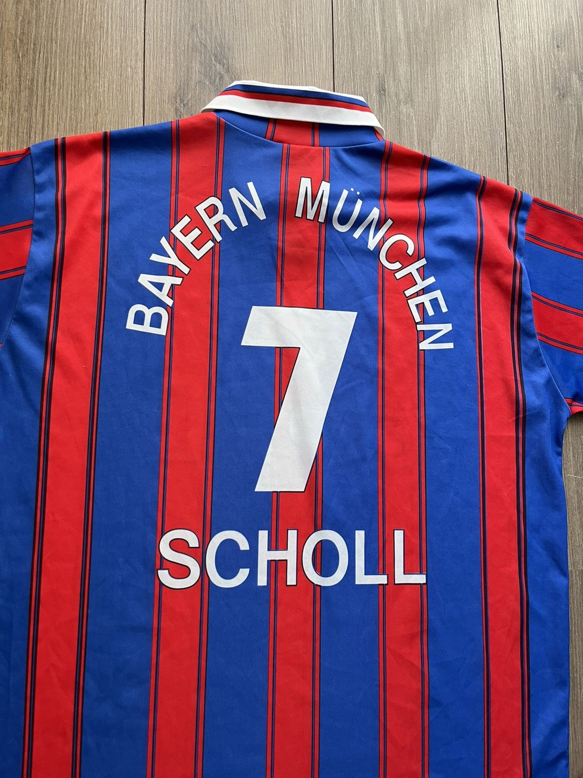 Vintage 1995-97 Bayern Munich Replica Home Shirt Scholl #7 - 9/10 Size US XL / EU 56 / 4 - 8 Thumbnail