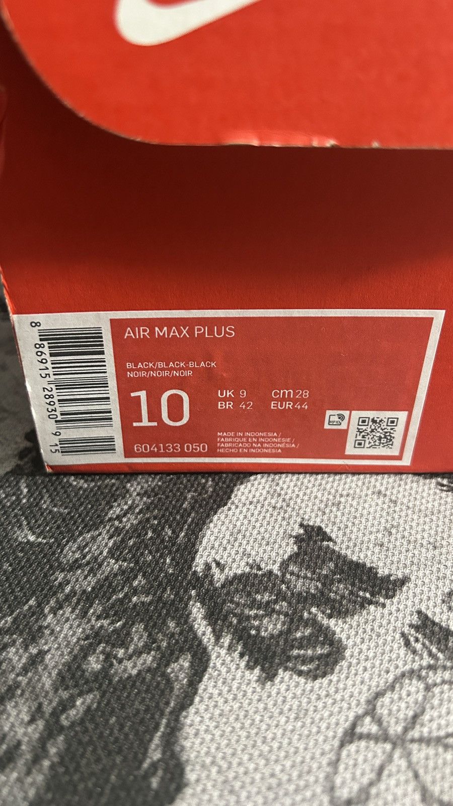 Nike Nike Air Max Plus Triple Black Size US 10 / EU 43 - 8 Thumbnail