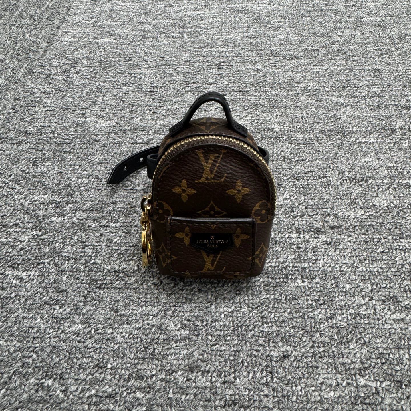 Louis Vuitton LV Ultra Mini Wristlet 5x3x8cm 99 New Size ONE SIZE - 1 Thumbnail