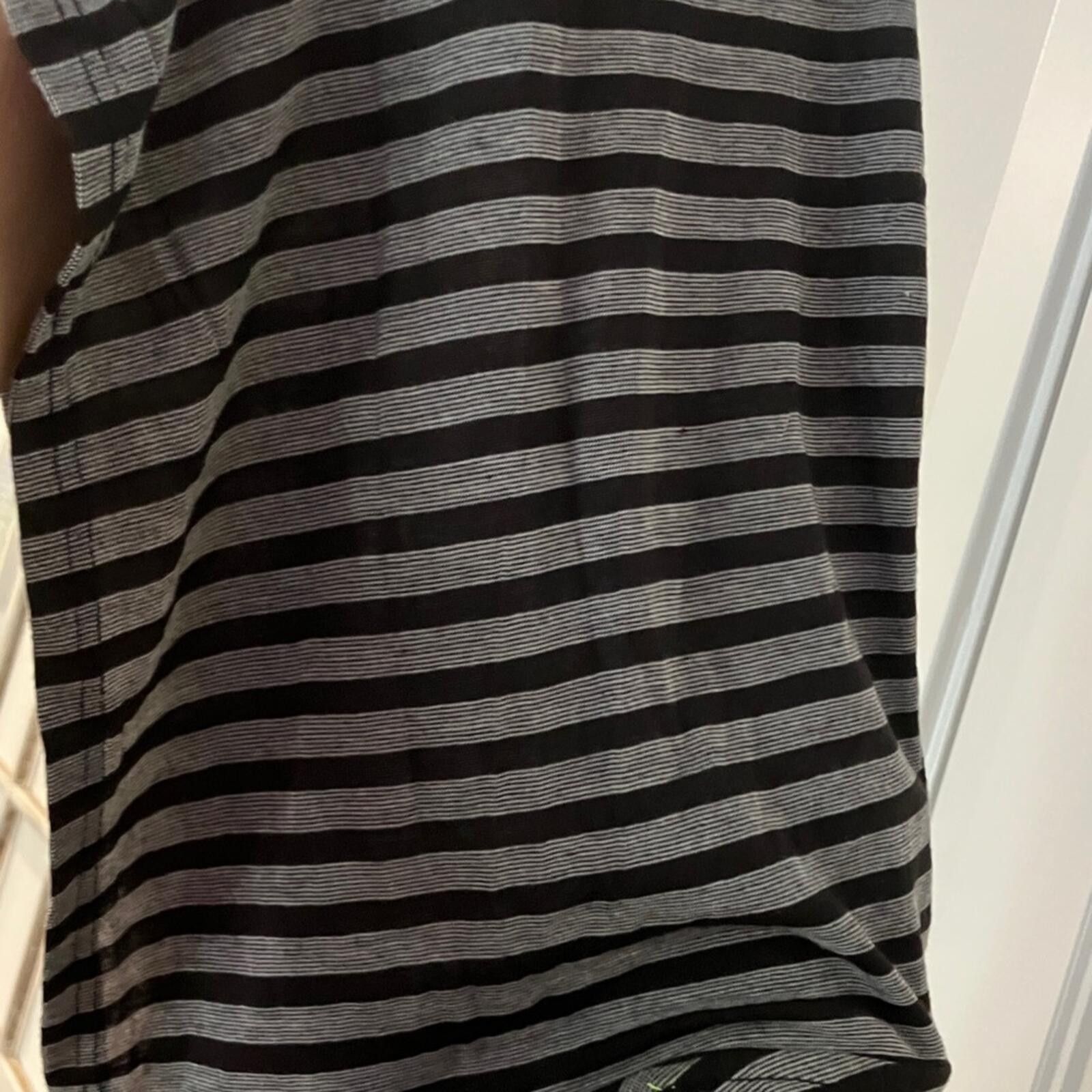 Everlane Striped Black and White Workout Muscle Tee Size L / US 10 / IT 46 - 7 Thumbnail