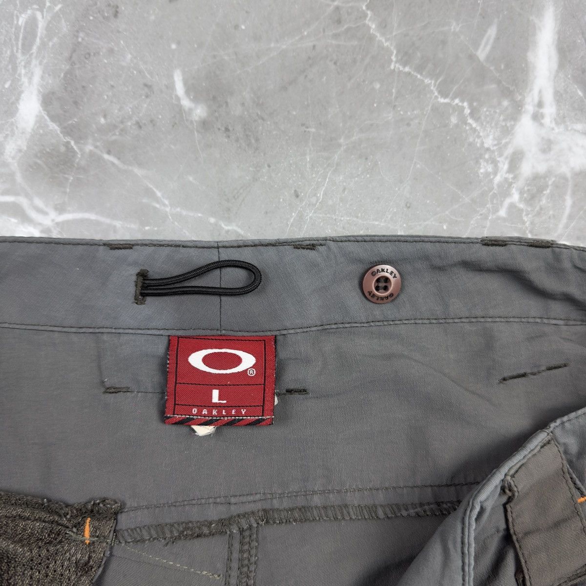 Oakley Vintage Oakley☠️ Red Tab Skeleton Logo Cargo Shorts L Size Size US 34 / EU 50 - 12 Thumbnail