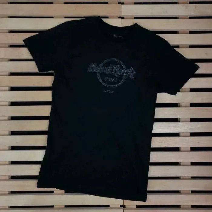 Band Tees × Hard Rock Cafe × Vintage Mens Vintage T Shirt Hard Rock Cafe Berlin Size S Size US S / EU 44-46 / 1 - 1 Thumbnail