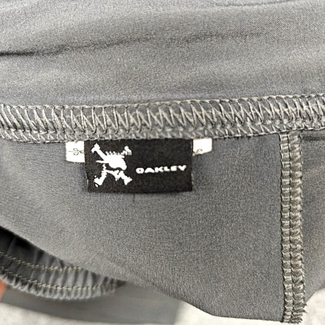Oakley Oakley Shorts Mens 36 Gray Microfiber Stretch Drawstring Pockets Athletic Gym Size US 36 / EU 52 - 5 Thumbnail