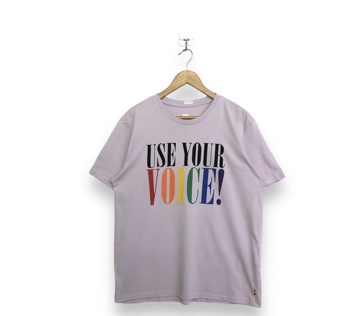 Levi's Levis “Use Your Voice” Agenda Wording Tshirt Size US L / EU 52-54 / 3 - 1 Thumbnail