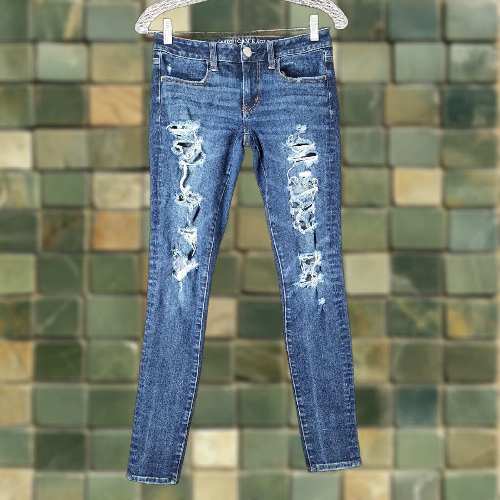 American Eagle Outfitters AMERICAN EAGLE DISTRESSED 360 SUPER STRETCH BLUE JEAN JEGGINGS WOMENS SIZE 2 Size 26" / US 2 / IT 38 - 1 Thumbnail