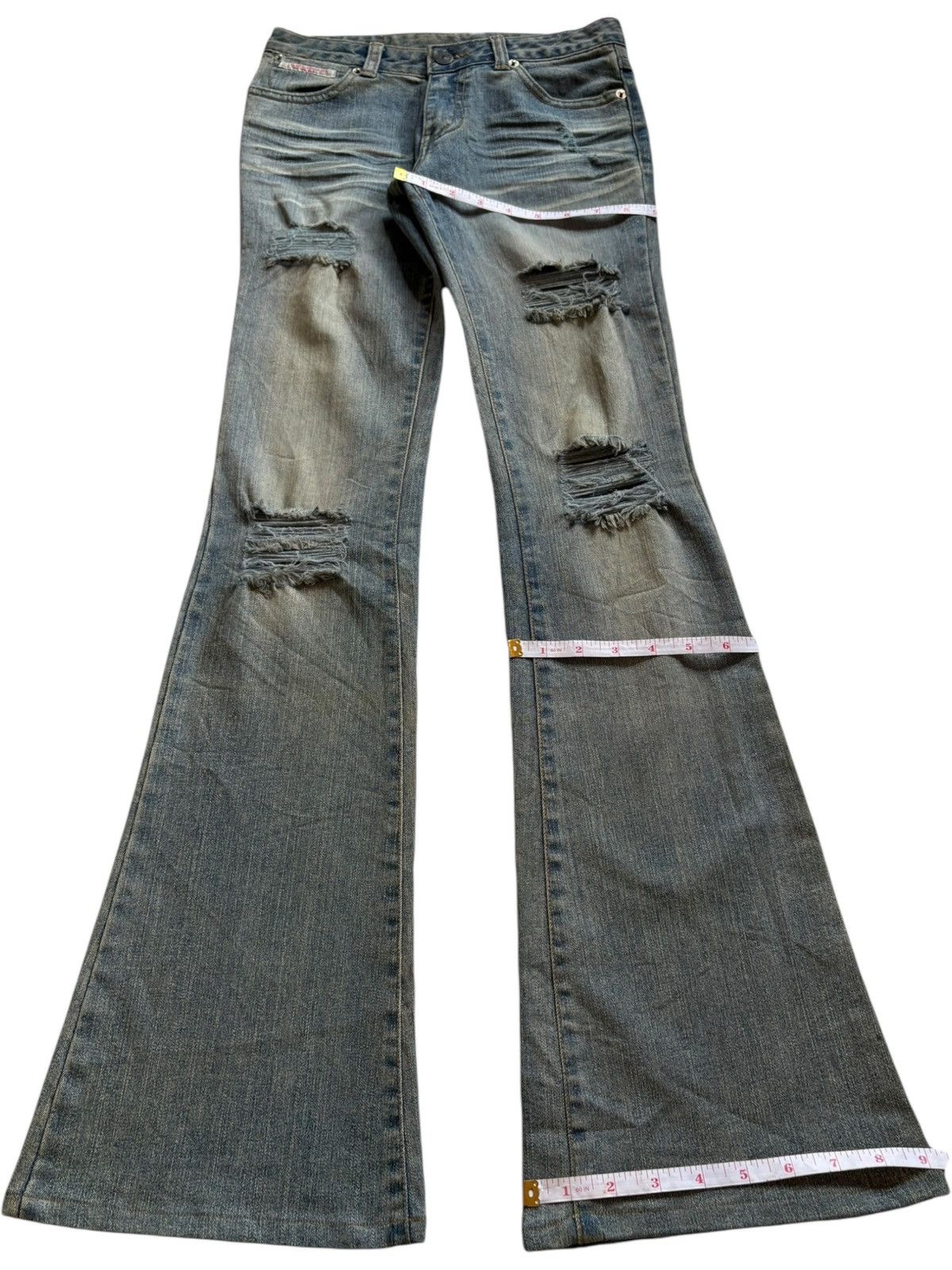 Japanese Brand Vintage Japanese Brand Mud Wash Distress Ripped Flare Jeans Size 26" / US 2 / IT 38 - 16 Thumbnail