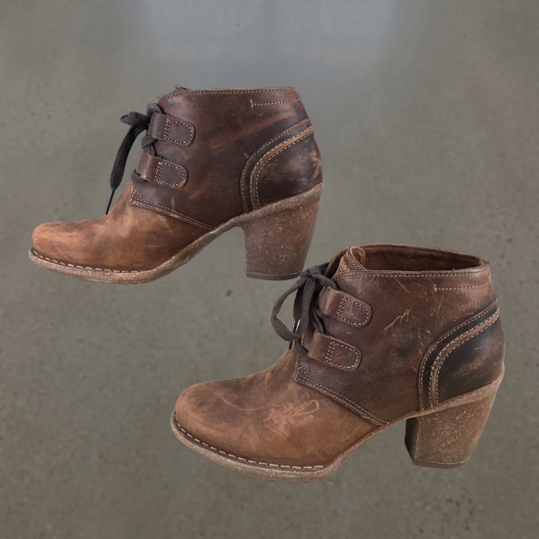 Clarks Clarks Carleta Lyon Ankle Booties Boots Brown Leather Womens 7 M Heels 21621 Size US 7 / IT 37 - 1 Thumbnail