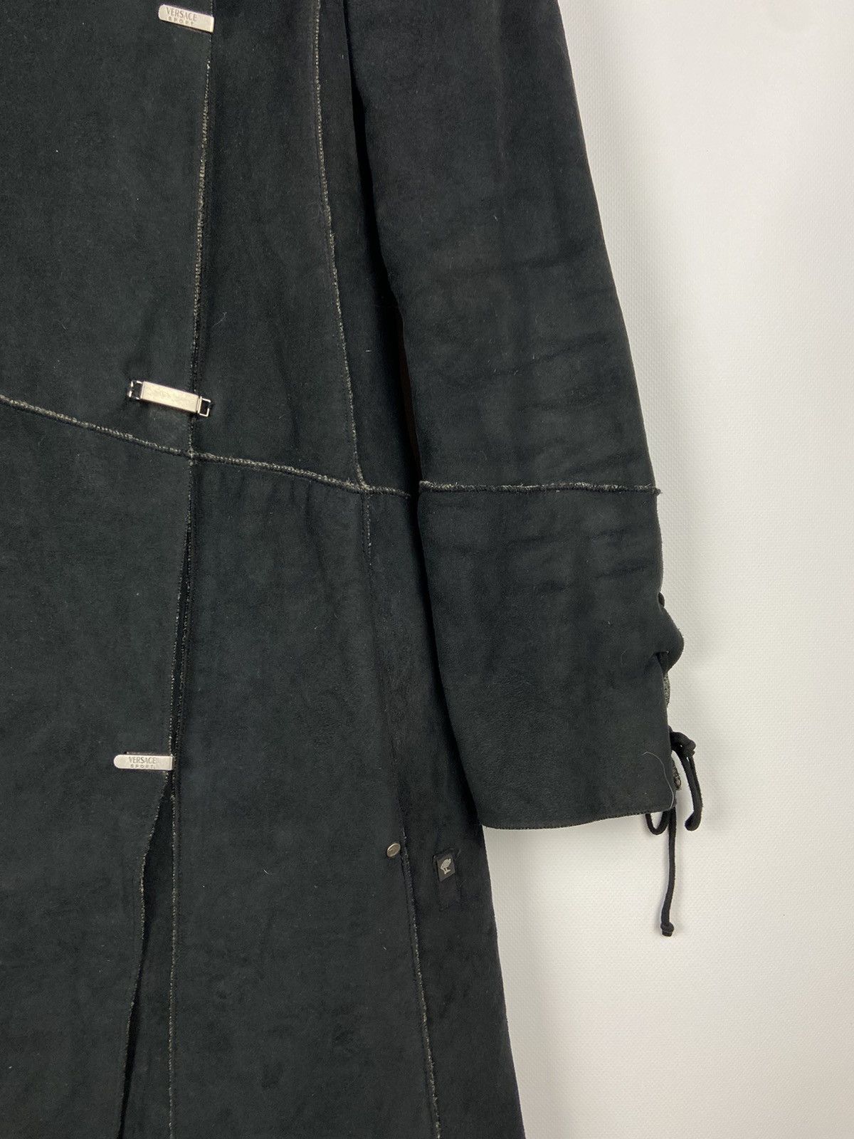 Vintage Vintage Versace Sport Black Micro Suede Faux Fur Lined Coat Size S / US 4 / IT 40 - 8 Thumbnail