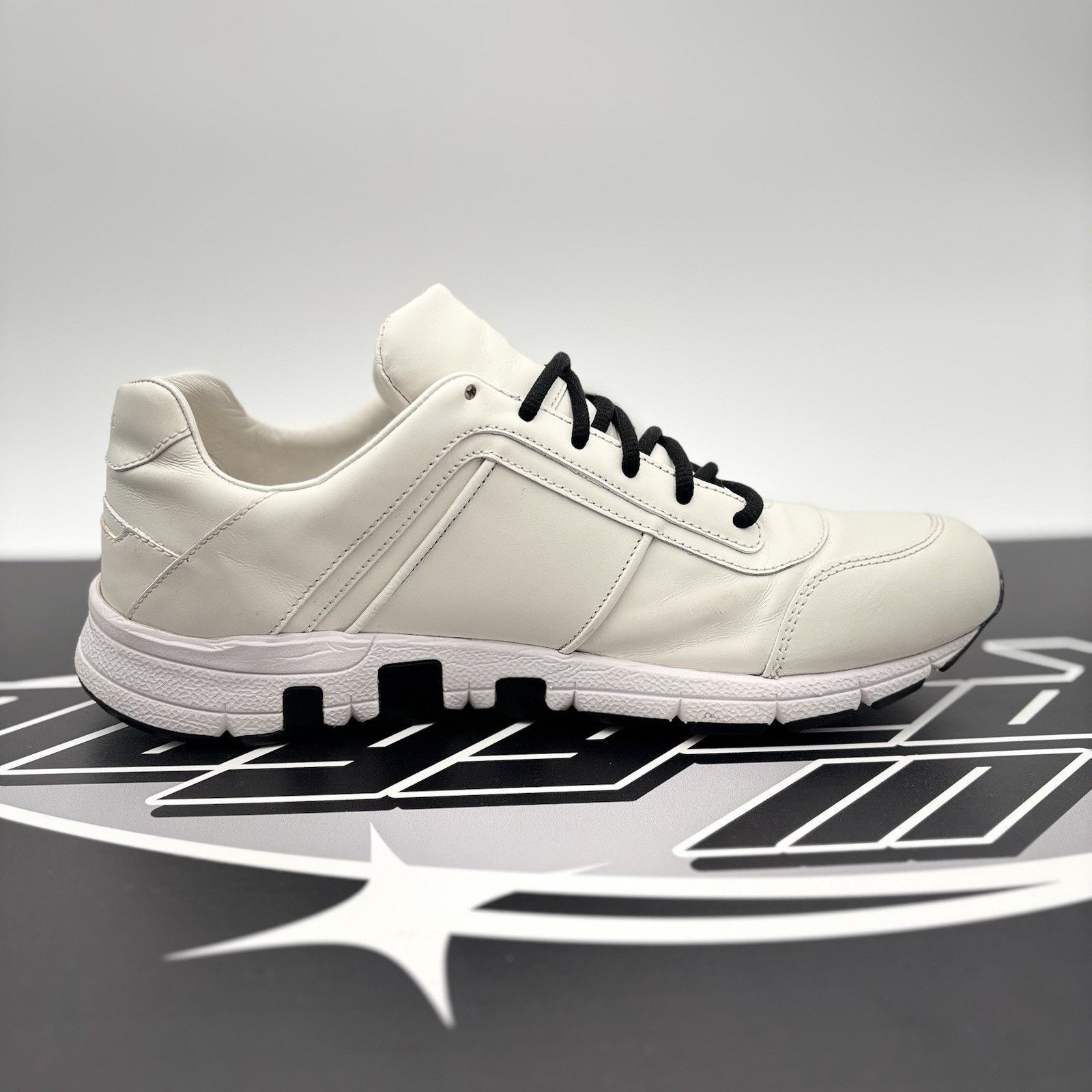 Gucci Gucci Leather Low Top ' White ' | GOOD CONDITION! Size US 6.5 / EU 39-40 - 13 Thumbnail