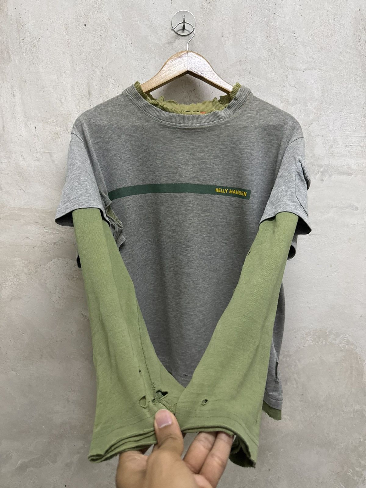 Helly Hansen Distressed Helly Hansen Thrashed Long Sleeve Tees Size US M / EU 48-50 / 2 - 3 Thumbnail