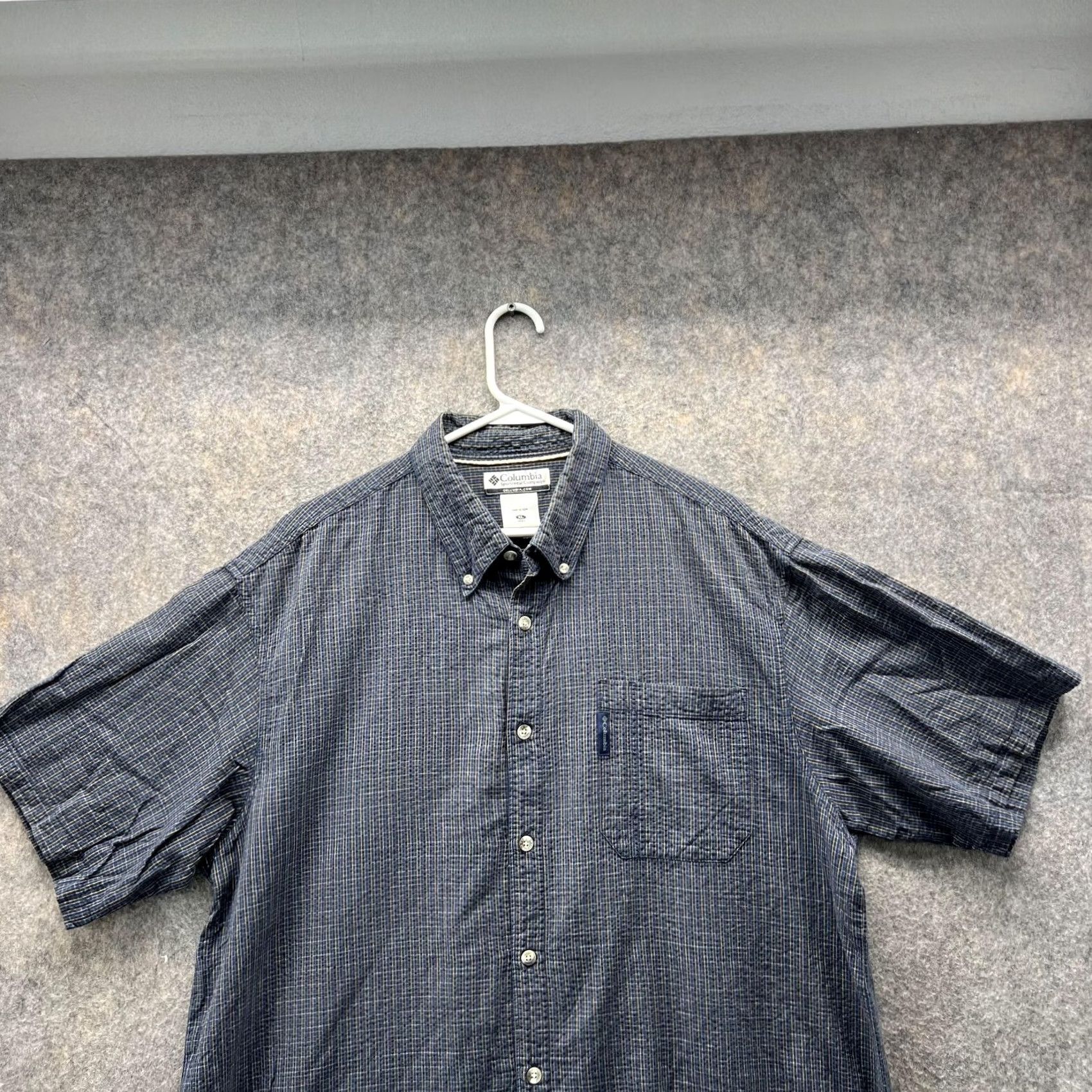 Vintage VINTAGE Columbia Shirt Mens XL Gray Casual Button-Down Seersucker Sportswear Size US XL / EU 56 / 4 - 3 Thumbnail