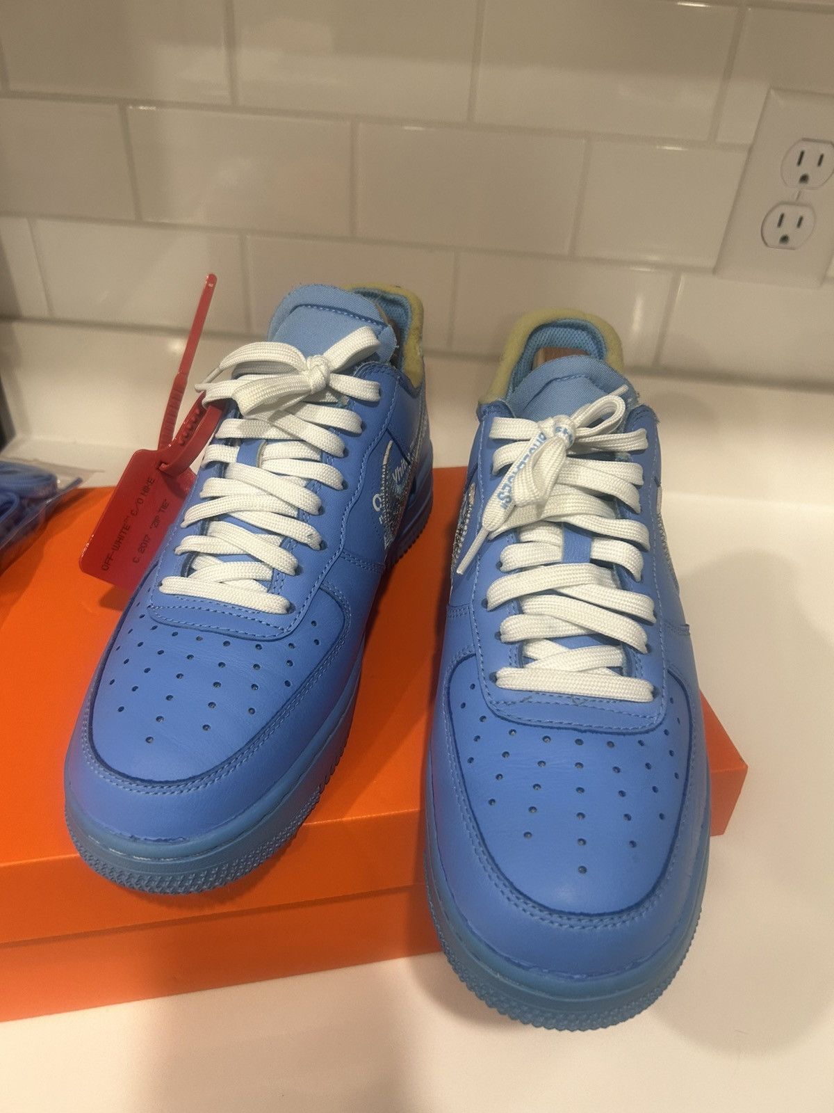 Nike × Off-White Off White Air Force 1 MCA University Blue Size US 7.5 / EU 40-41 - 3 Thumbnail