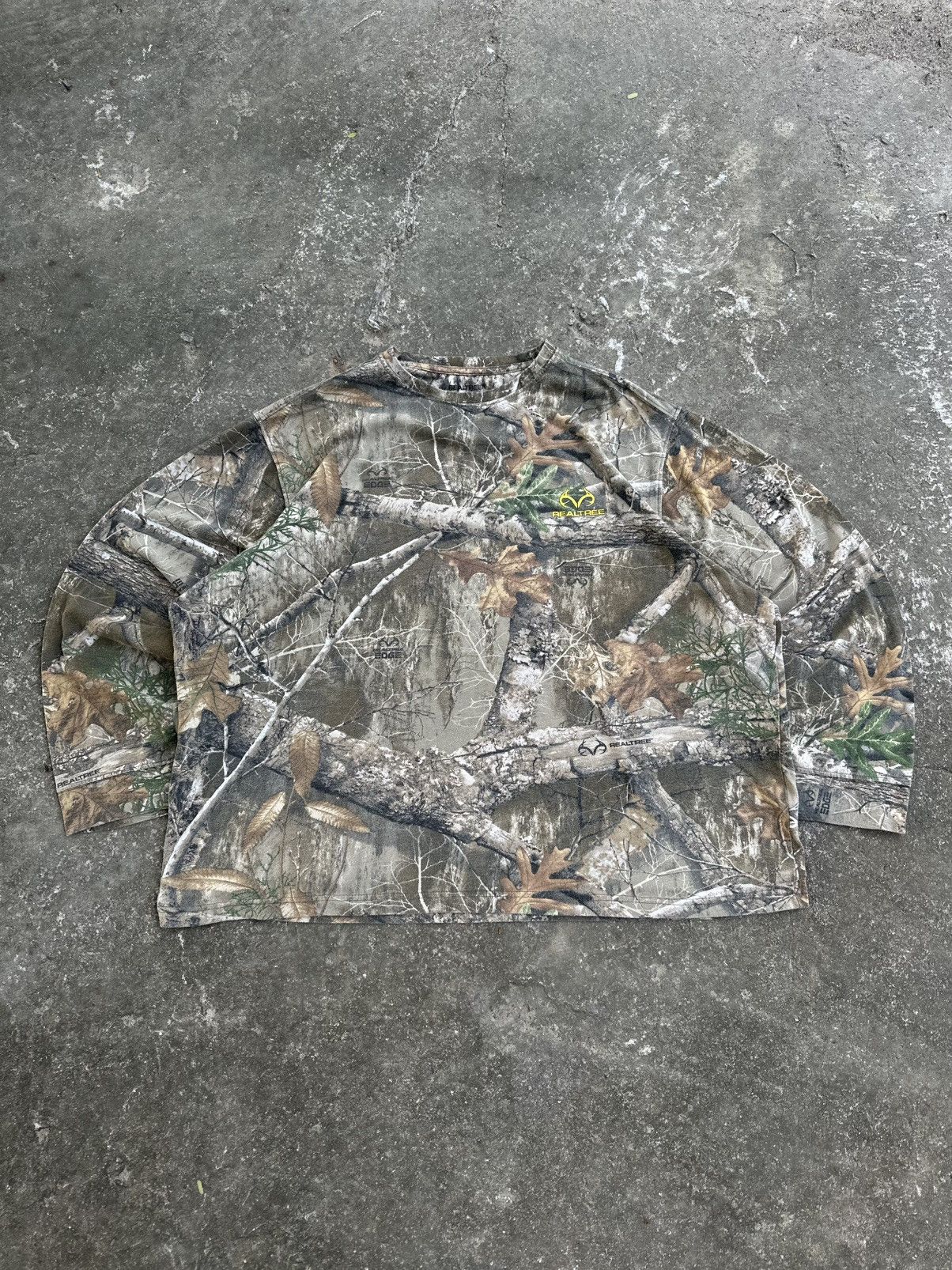 Carhartt × Vintage Crazy Vintage Y2K Carhartt Style Realtree Camo Long Sleeve Size US XXL / EU 58 / 5 - 1 Thumbnail