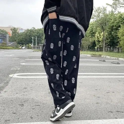 image of Vintage Korean Style Men's Cargo Pants in Black (Size 32)