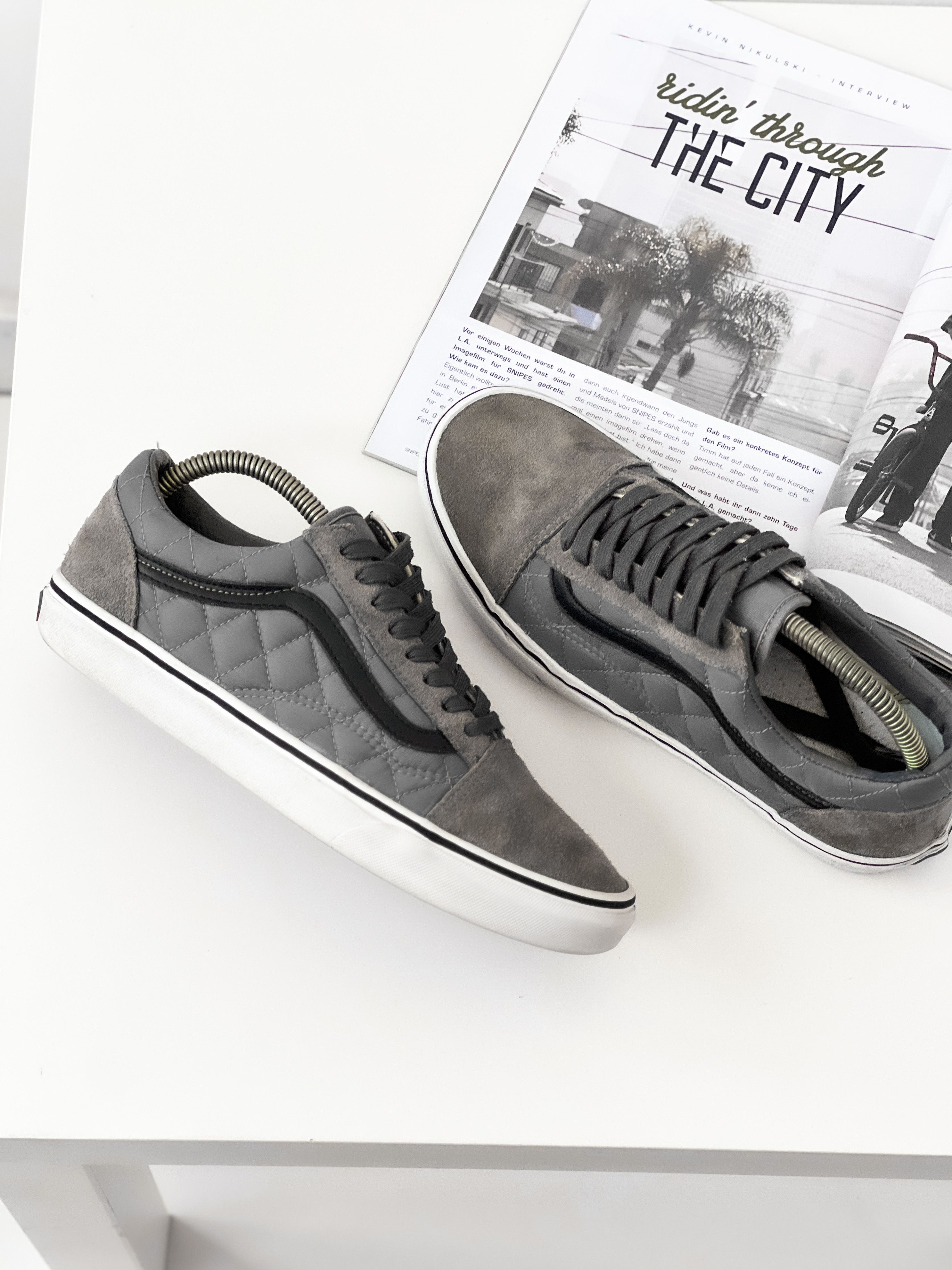 Vans VANS OLD SKOOL Size US 9 / EU 42 - 1 Thumbnail