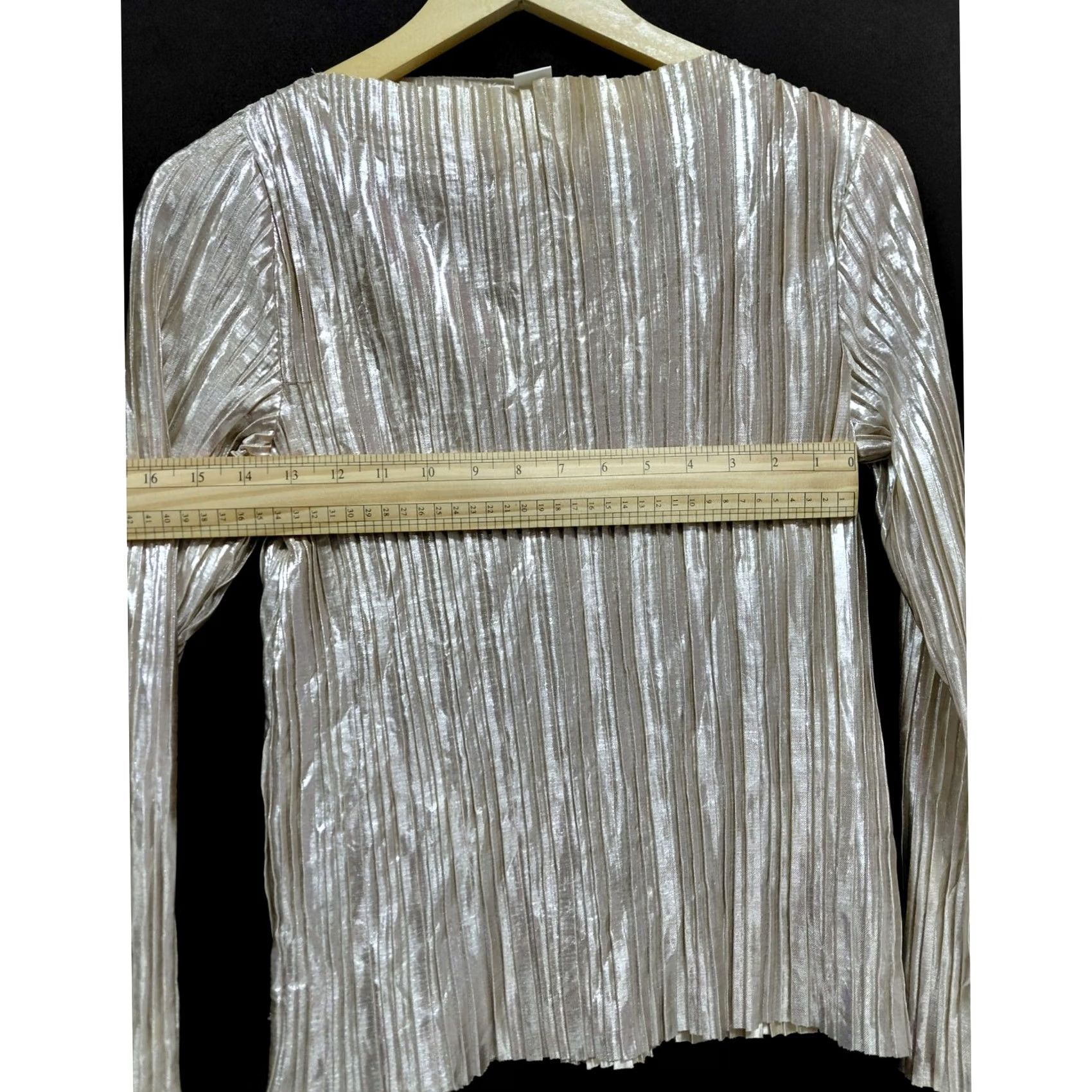 H&M H&M Metallic Long Sleeve Top Silver Solid Knit Women XS Crew Neck Pullover Blouse Size XS / US 0-2 / IT 36-38 - 4 Thumbnail