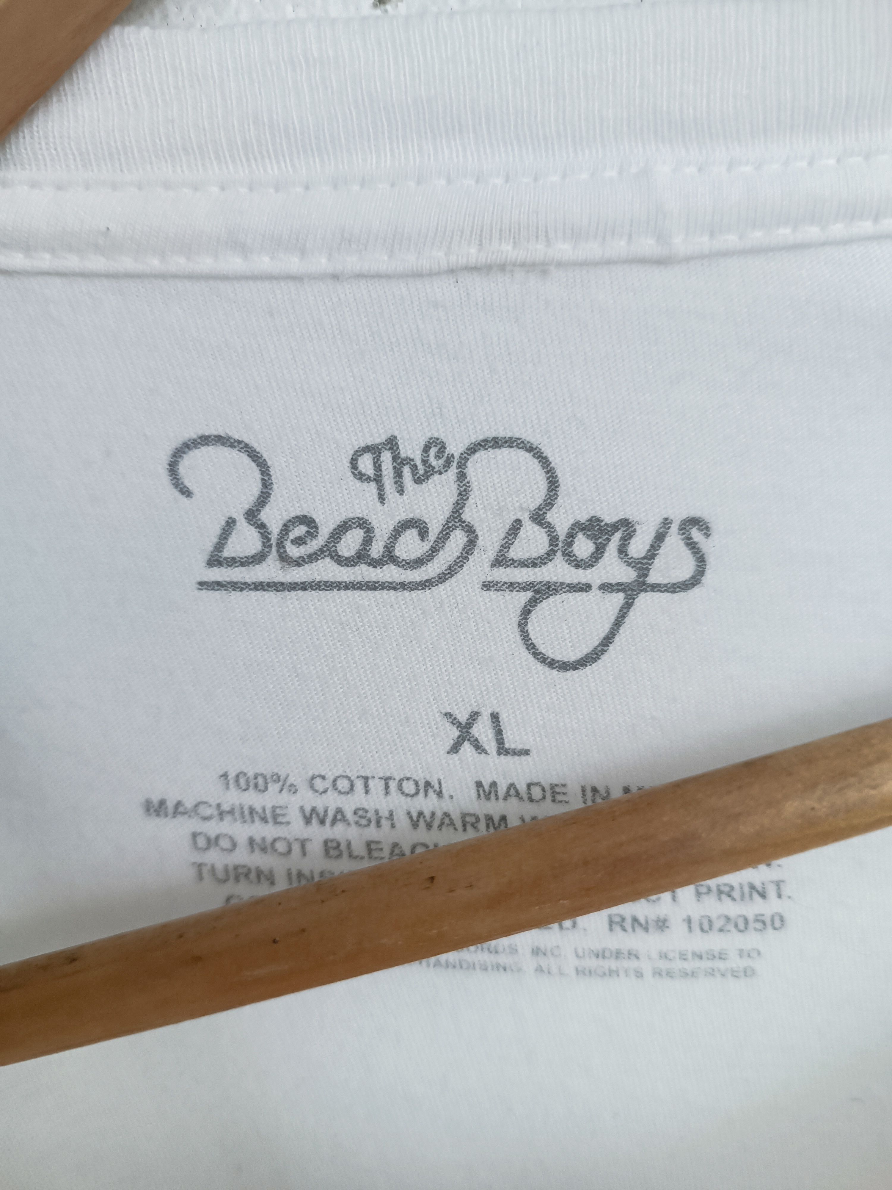 Band Tees VTG THE BEACH BOYS SURF TOUR 1983 TEE who kinks jam beatles Size US XL / EU 56 / 4 - 7 Thumbnail