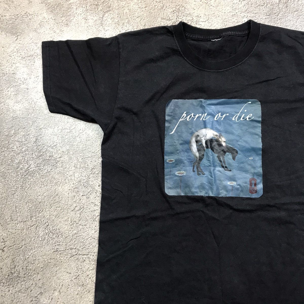 Vintage Vintage 90s Graphic Tee Sun Faded Skate Streetwear Cropped M Size US M / EU 48-50 / 2 - 2 Thumbnail