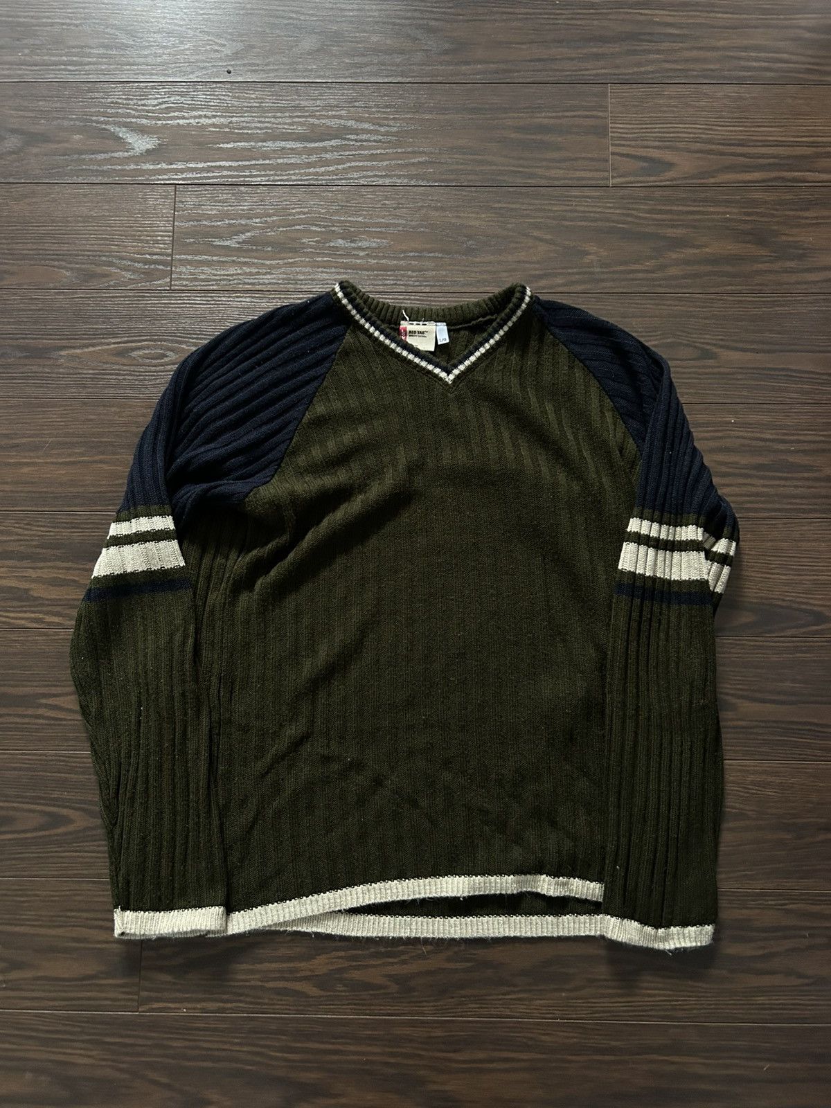 Levi's Vintage Levi’s Red Tab Ribbed V-Neck Sweater Green Large Size US L / EU 52-54 / 3 - 1 Thumbnail